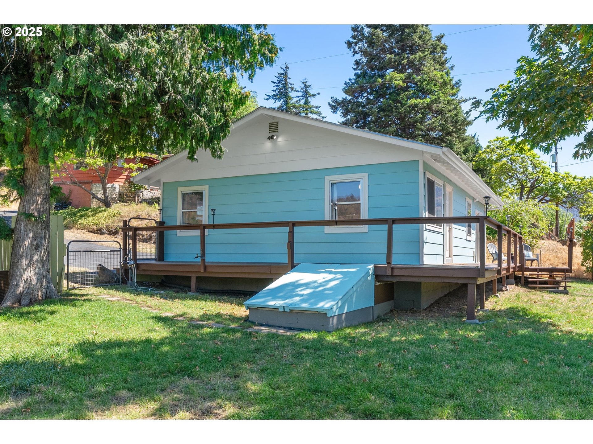 626 COLUMBIA AVE