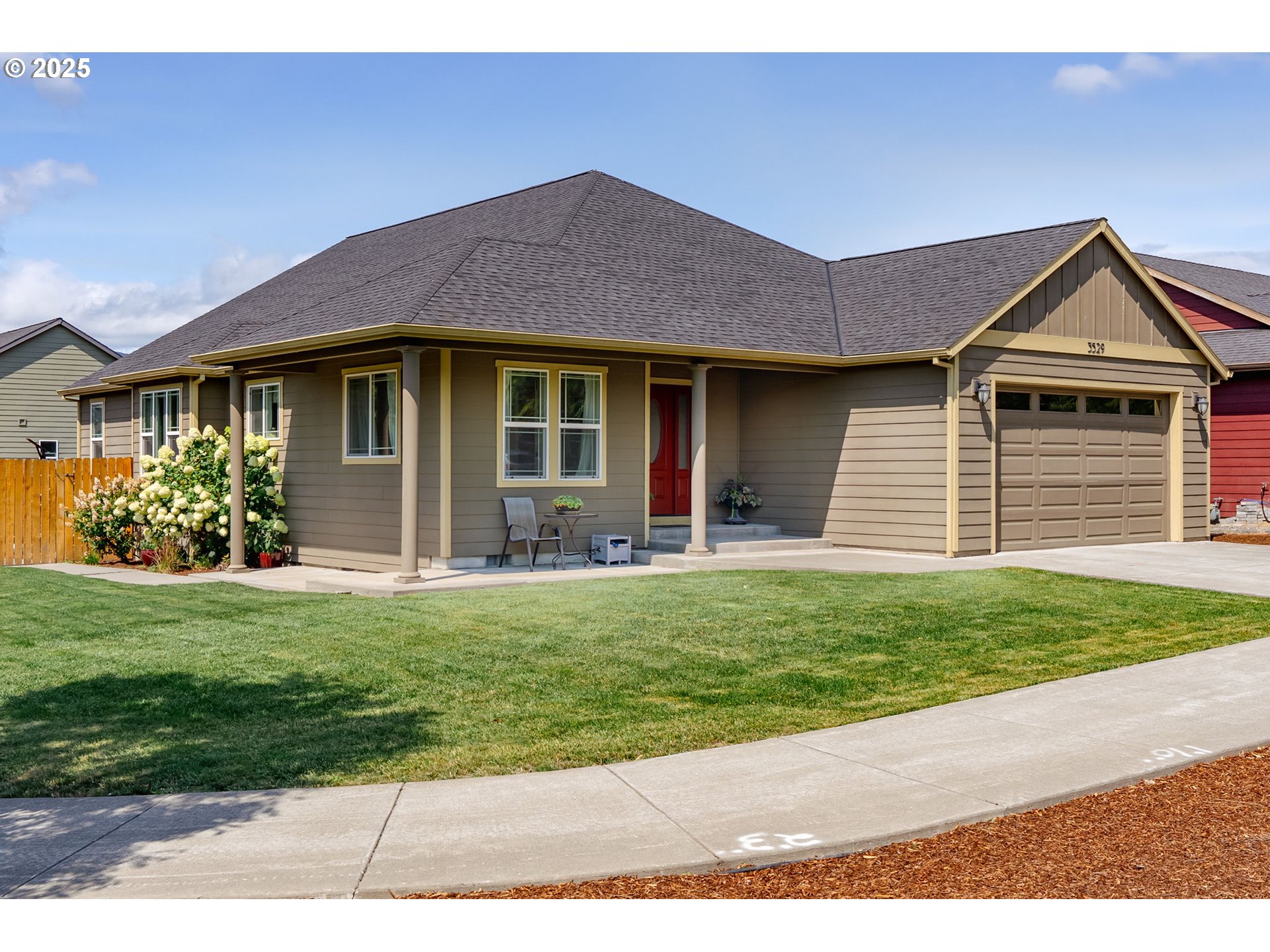 3529 JONES LOOP