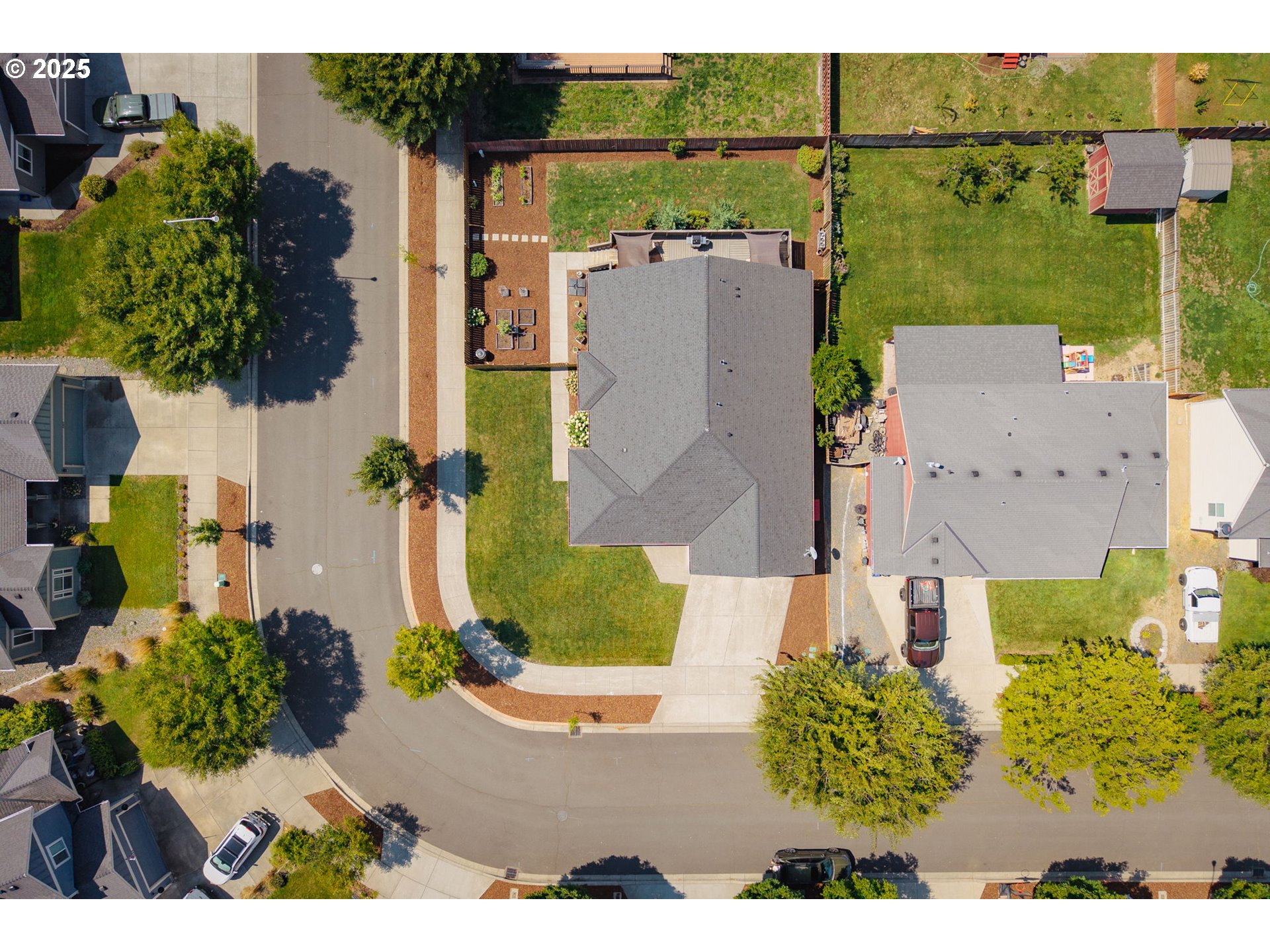 3529 JONES LOOP