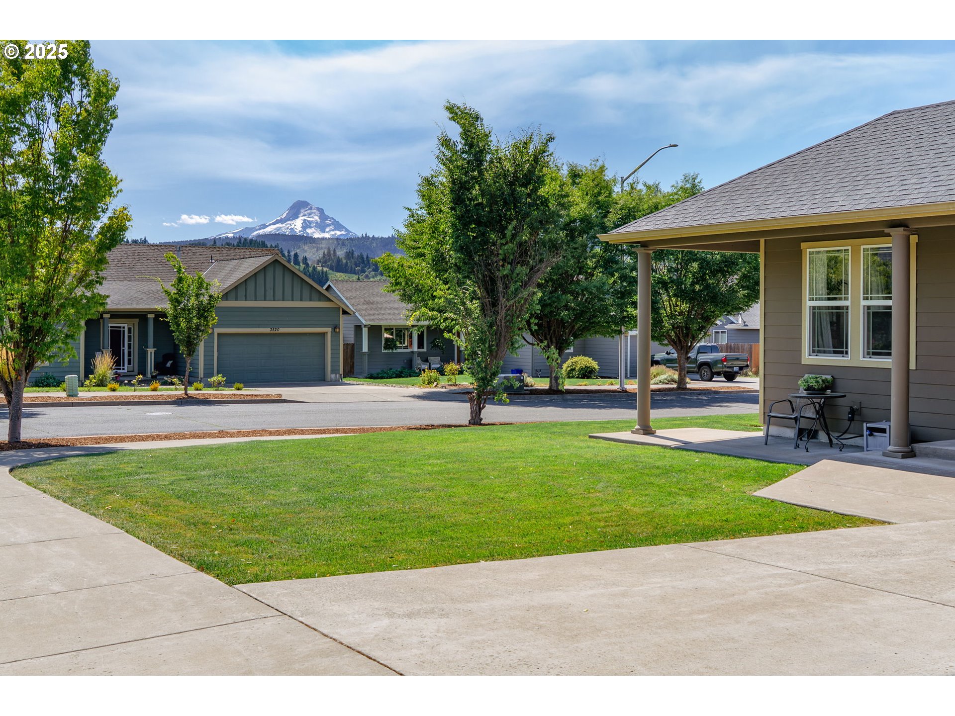 3529 JONES LOOP