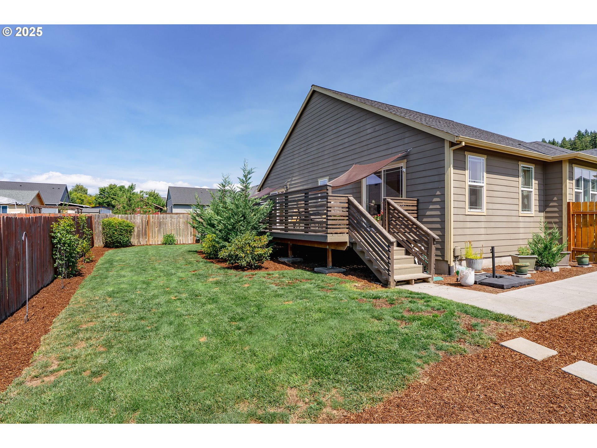 3529 JONES LOOP