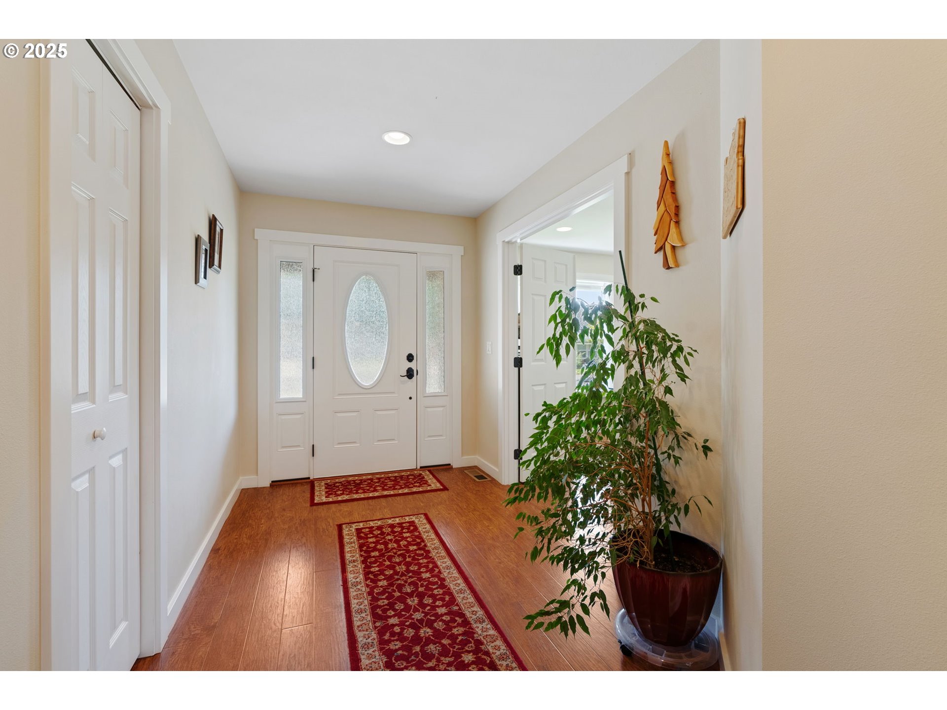 3529 JONES LOOP