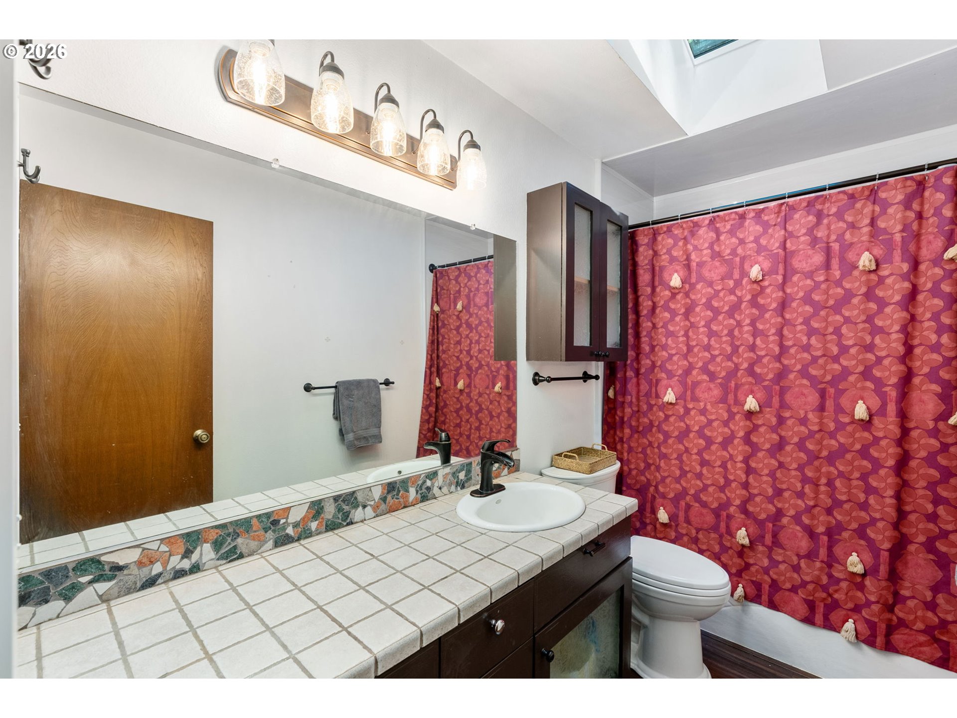 47645 E COLUMBIA RIVER HWY