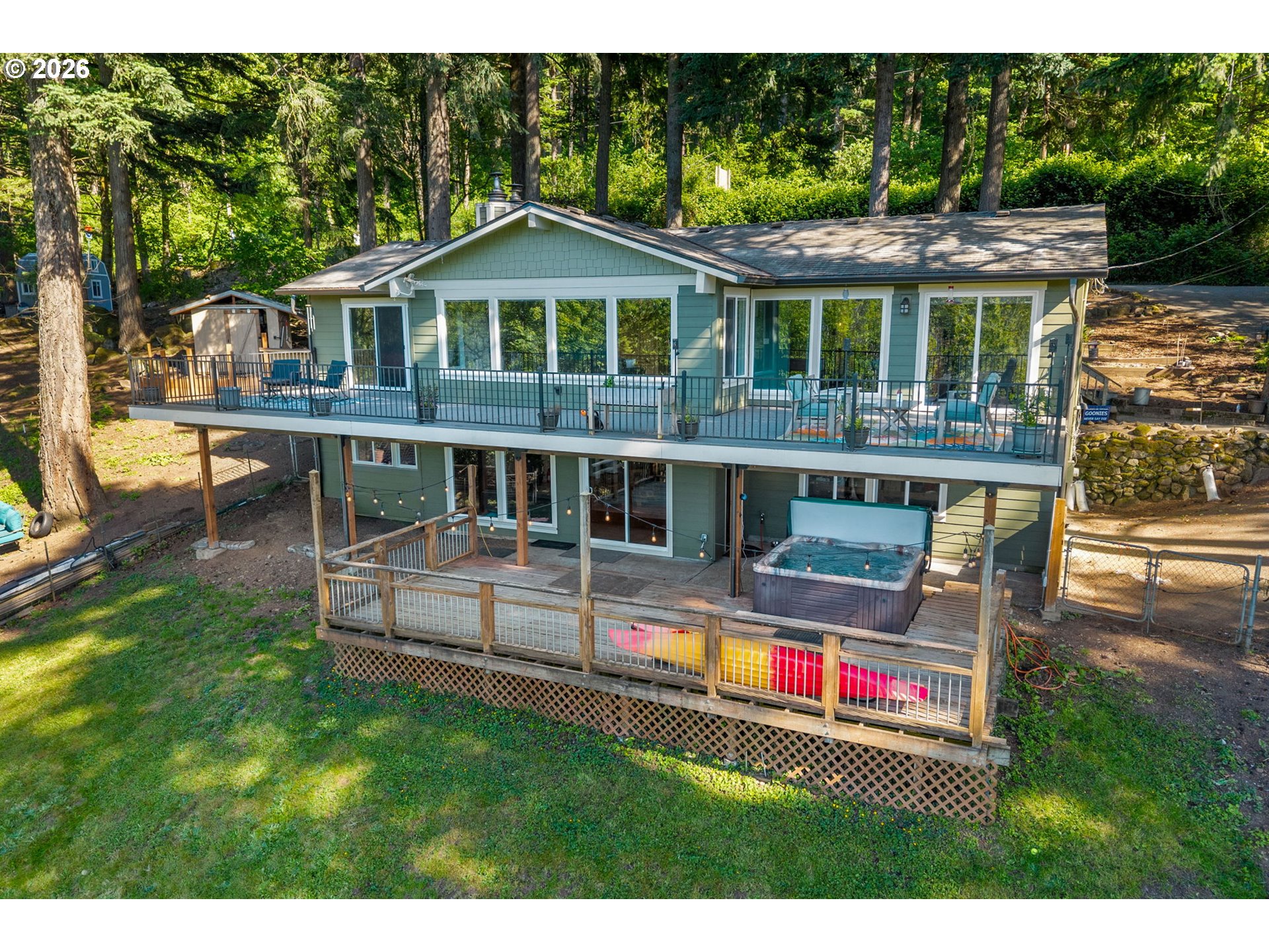 47645 E COLUMBIA RIVER HWY