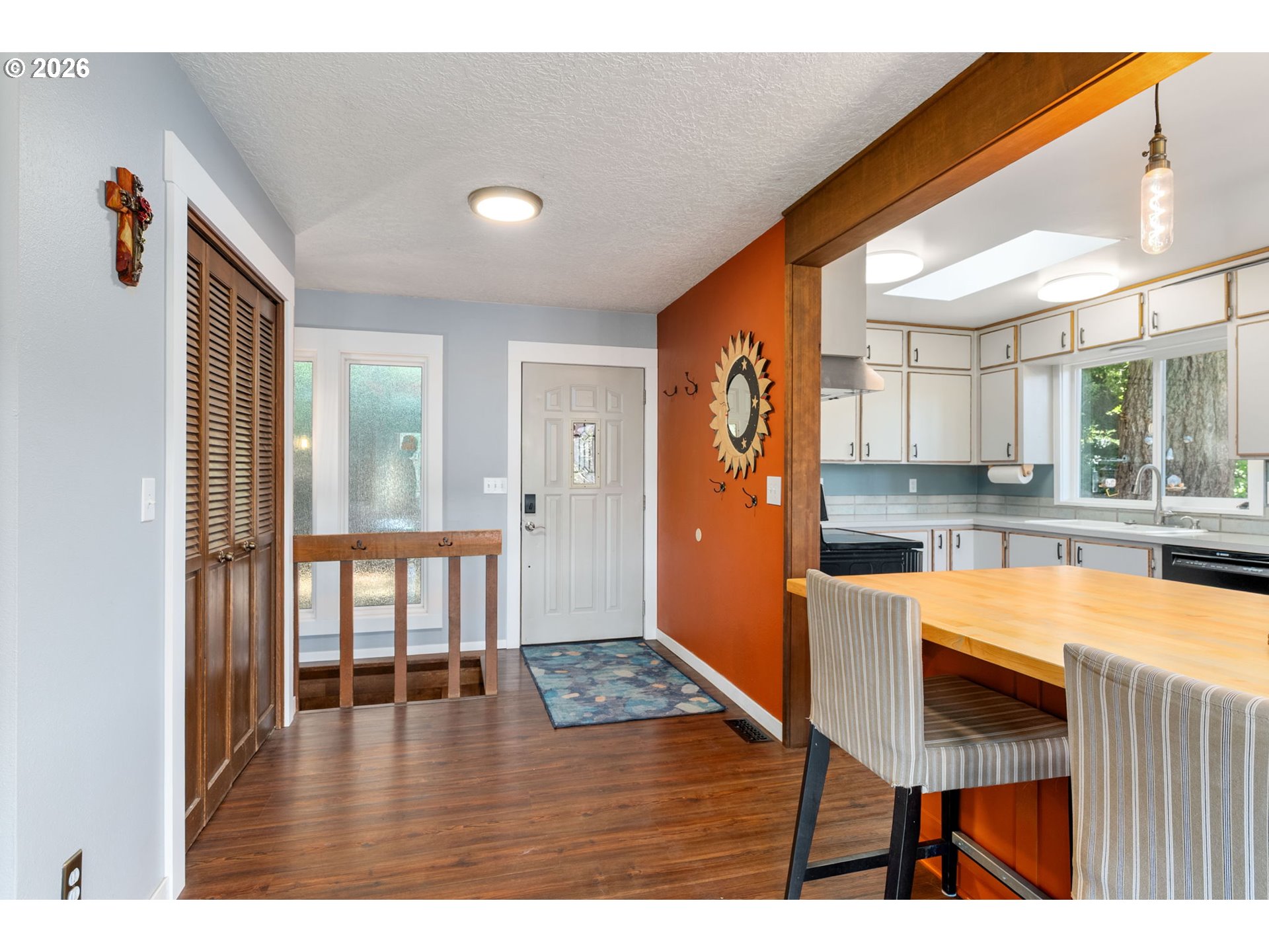 47645 E COLUMBIA RIVER HWY