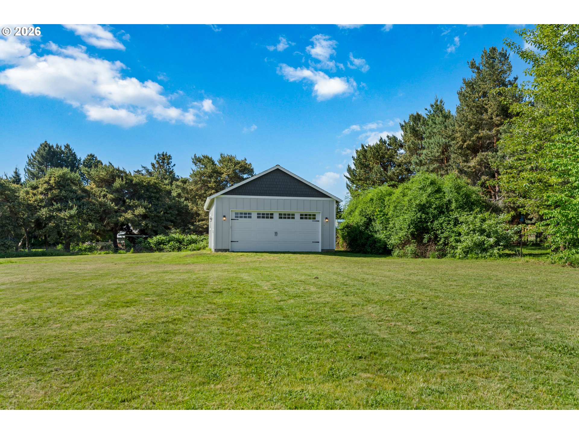 1051 CANNON DR