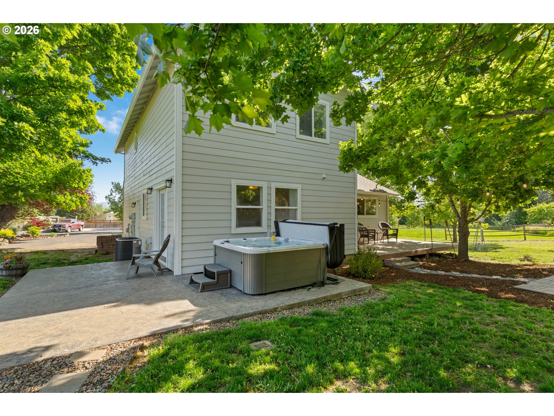 1051 CANNON DR