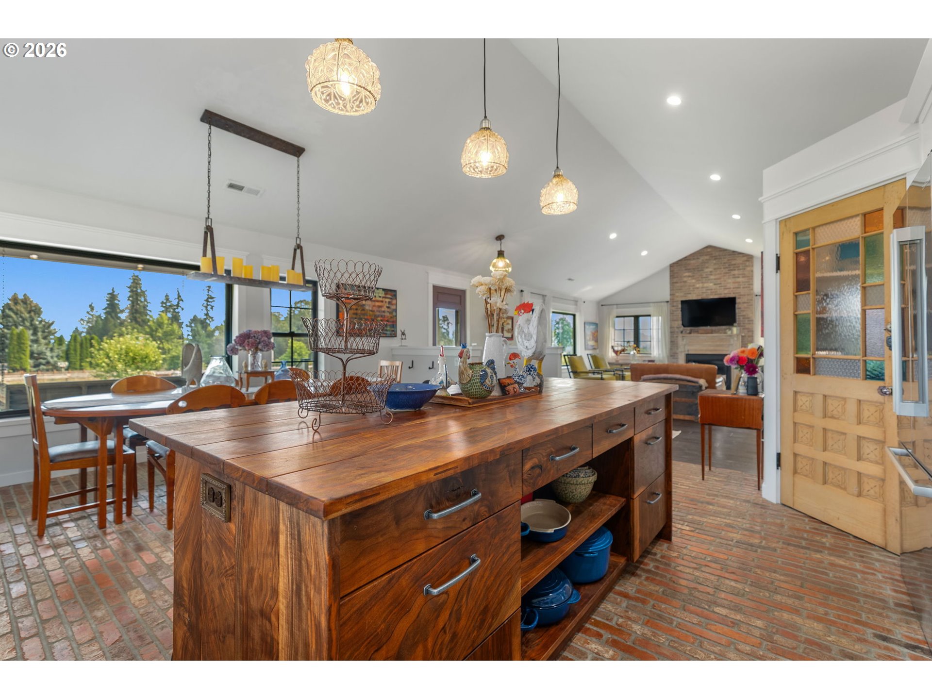 3386 WYEAST RD