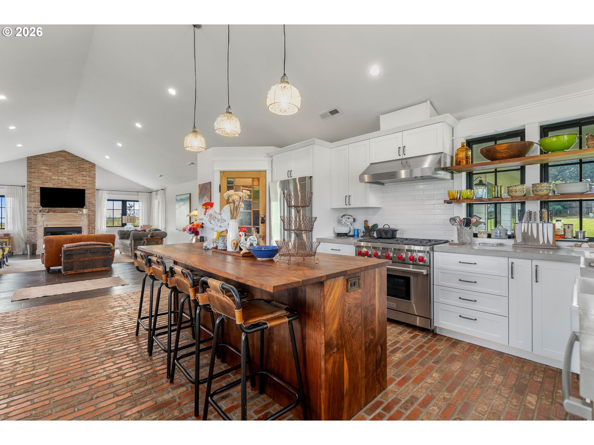 3386 WYEAST RD