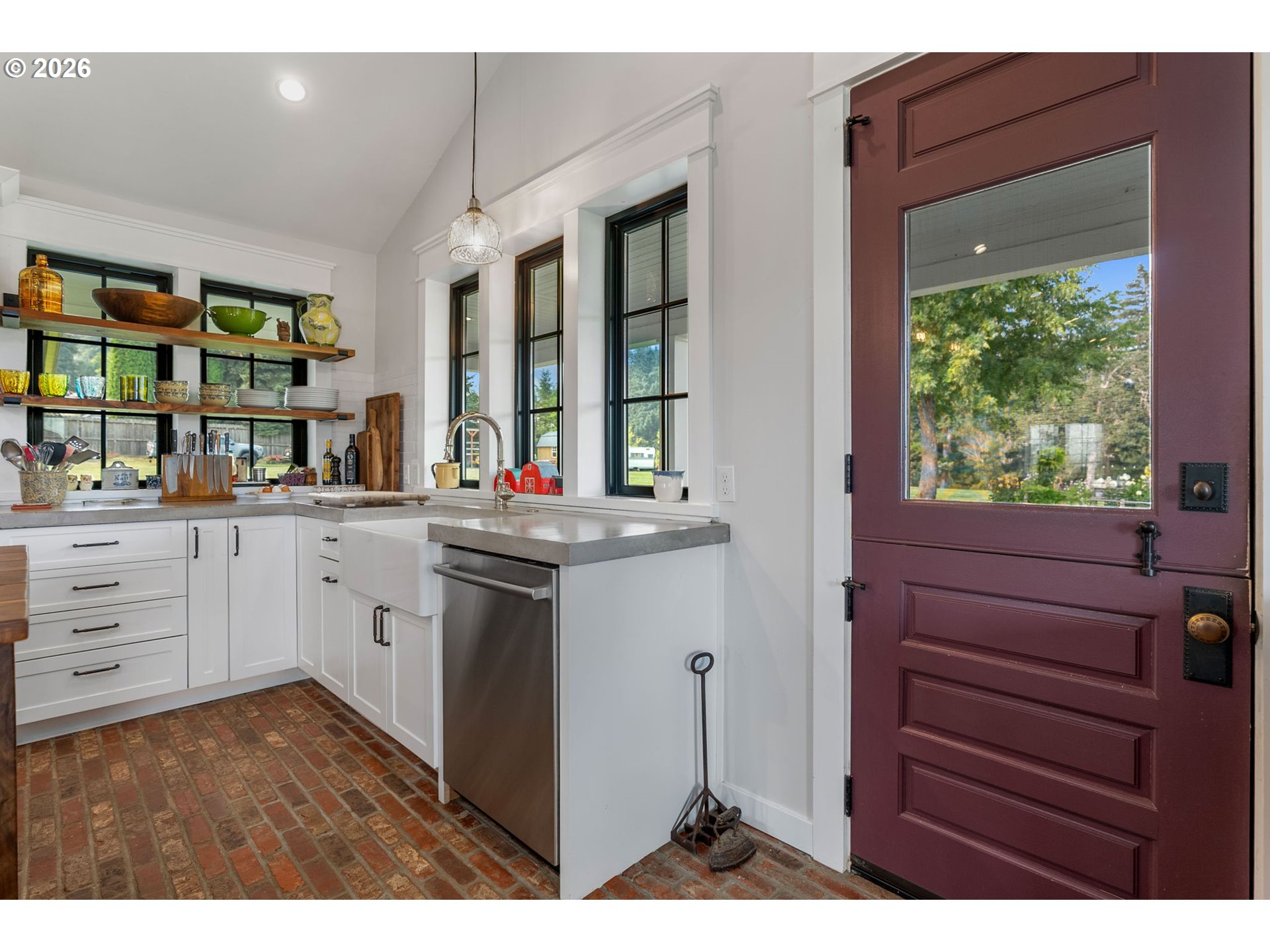 3386 WYEAST RD