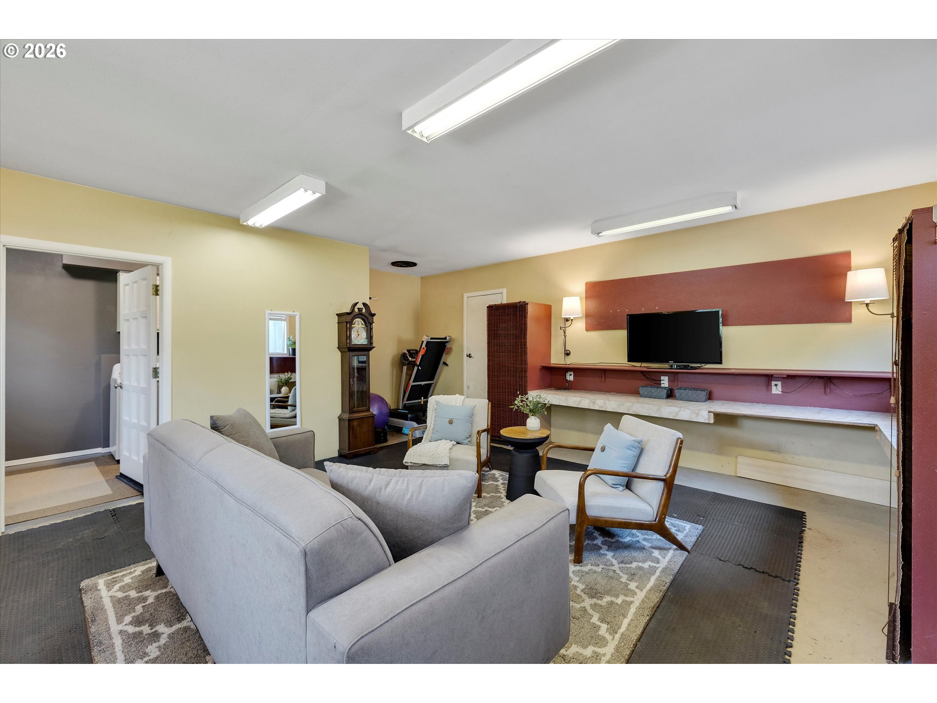 1041 CANNON DR