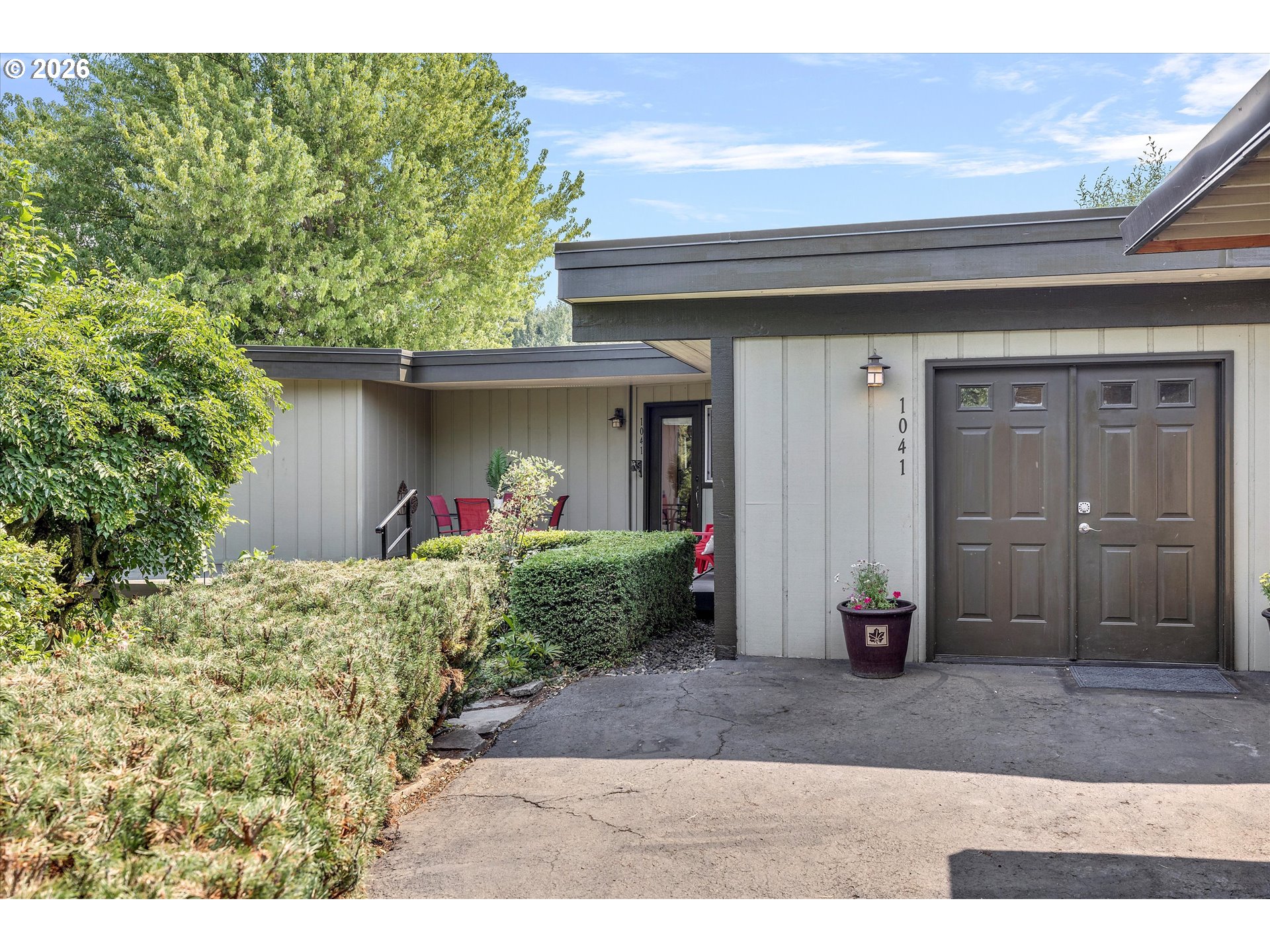 1041 CANNON DR
