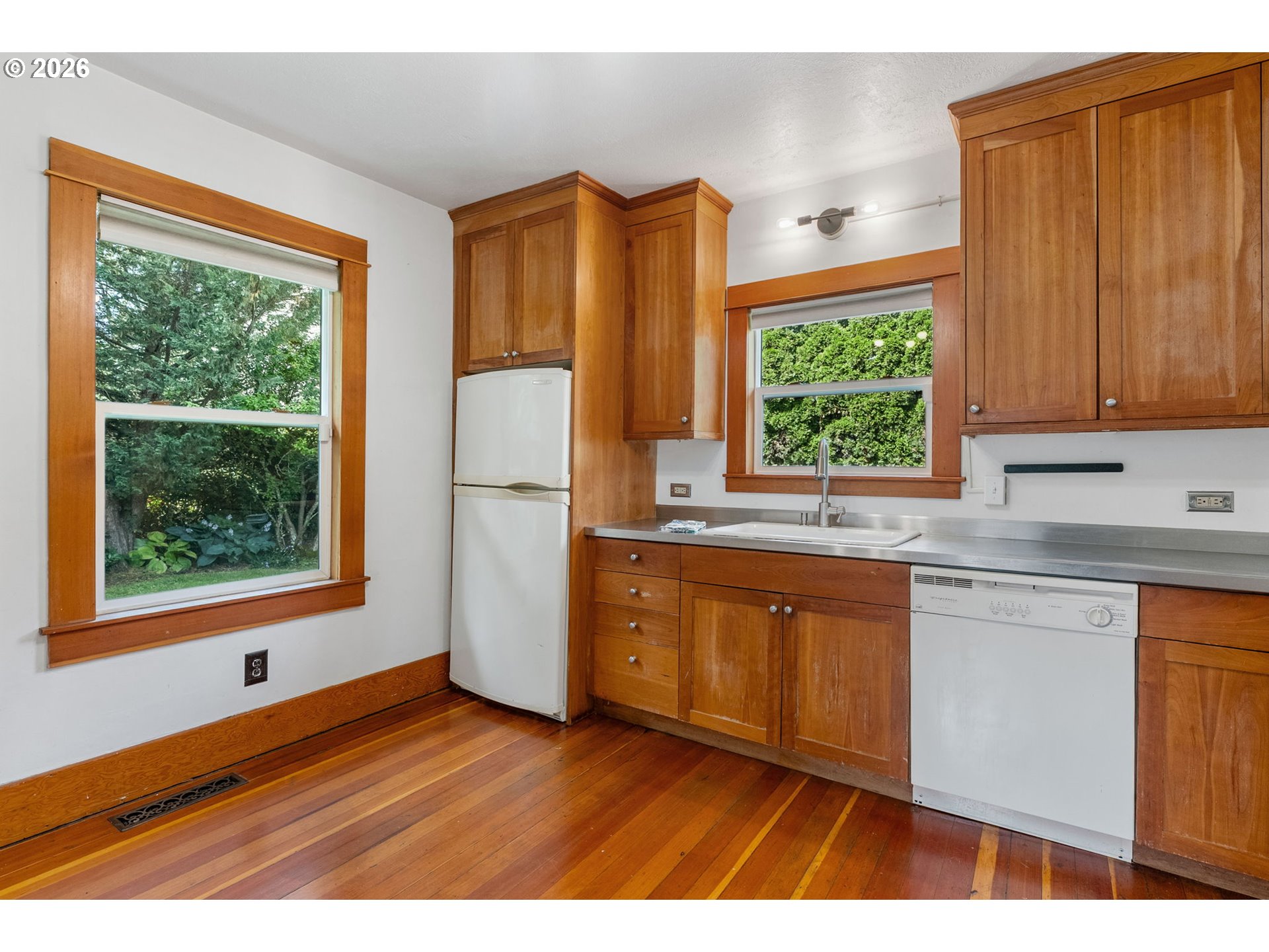 1517 COLUMBIA