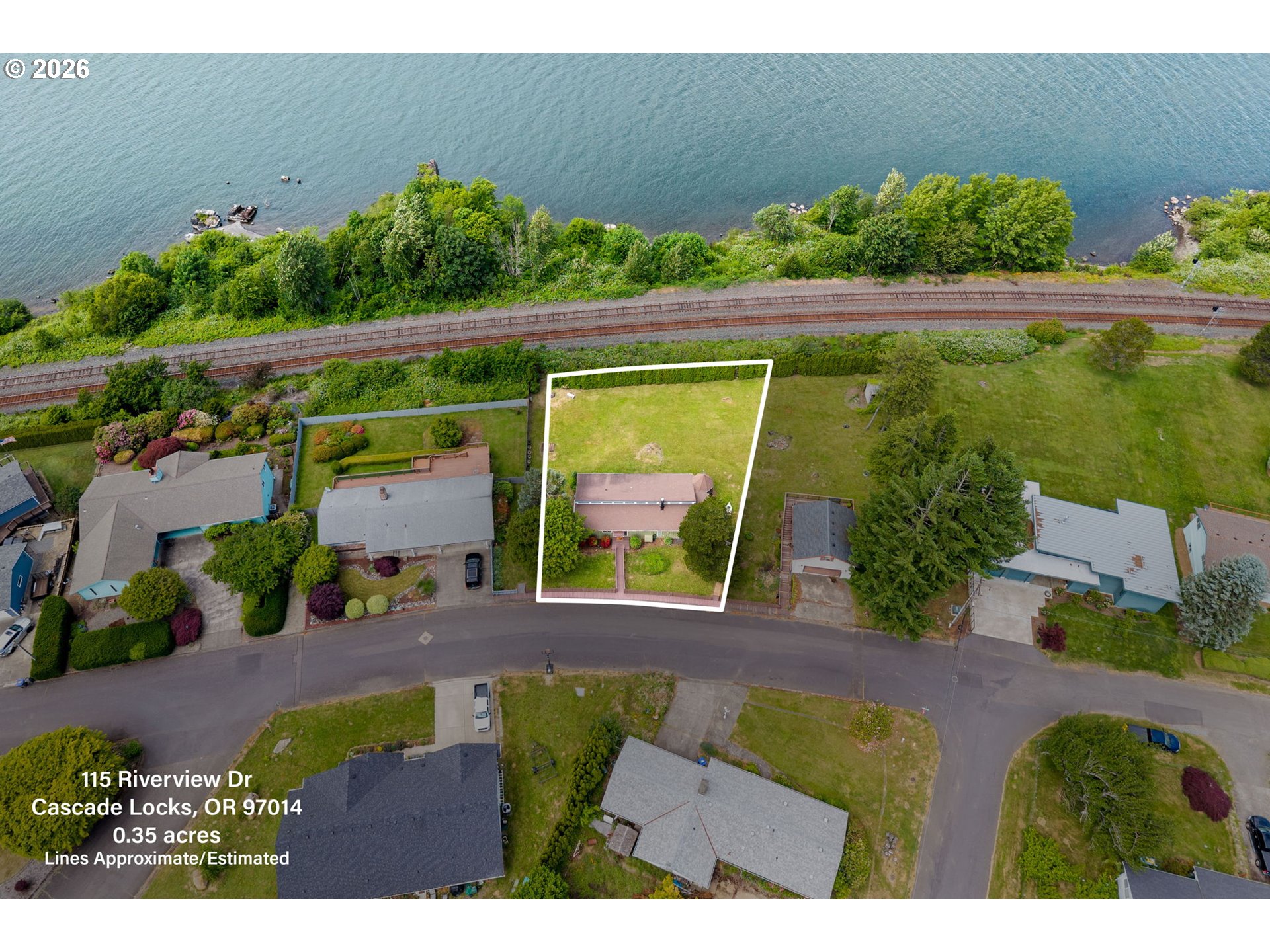 115 NE RIVERVIEW DR