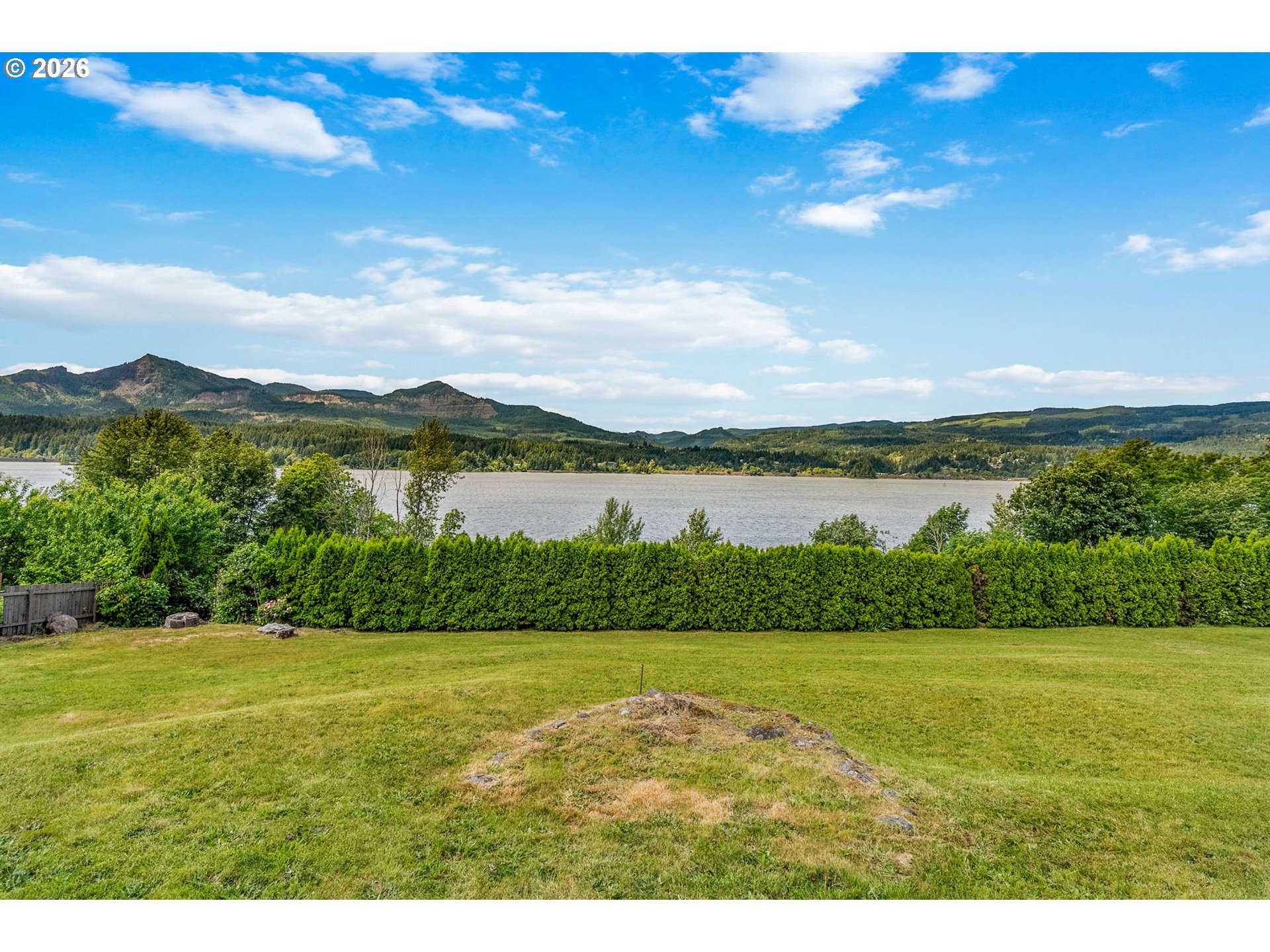 115 NE RIVERVIEW DR
