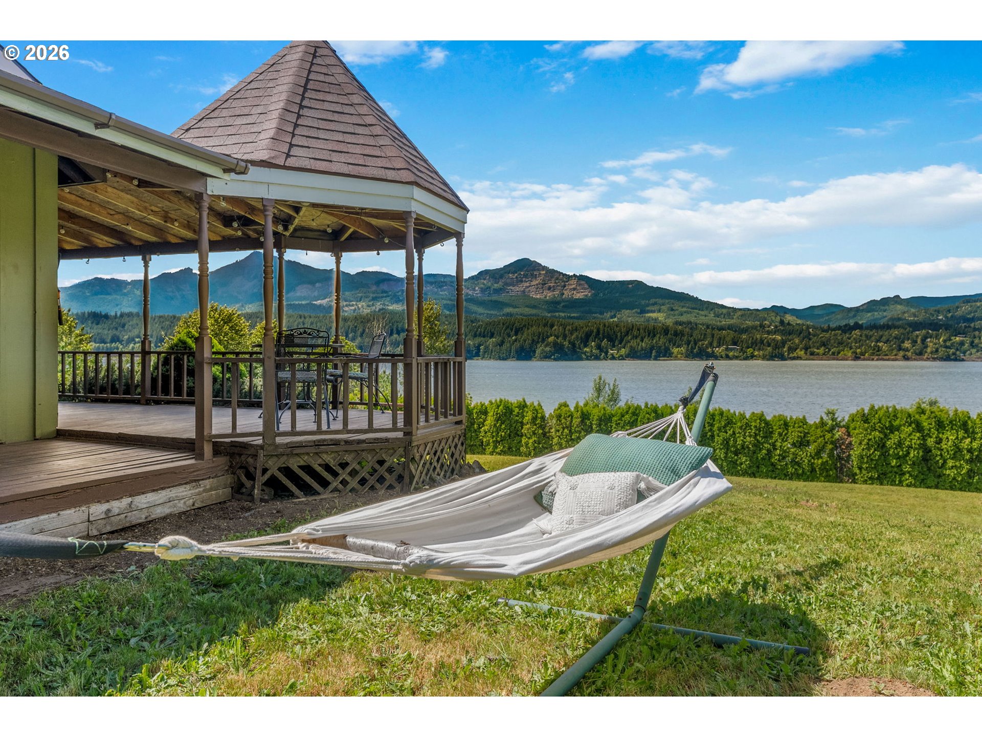115 NE RIVERVIEW DR