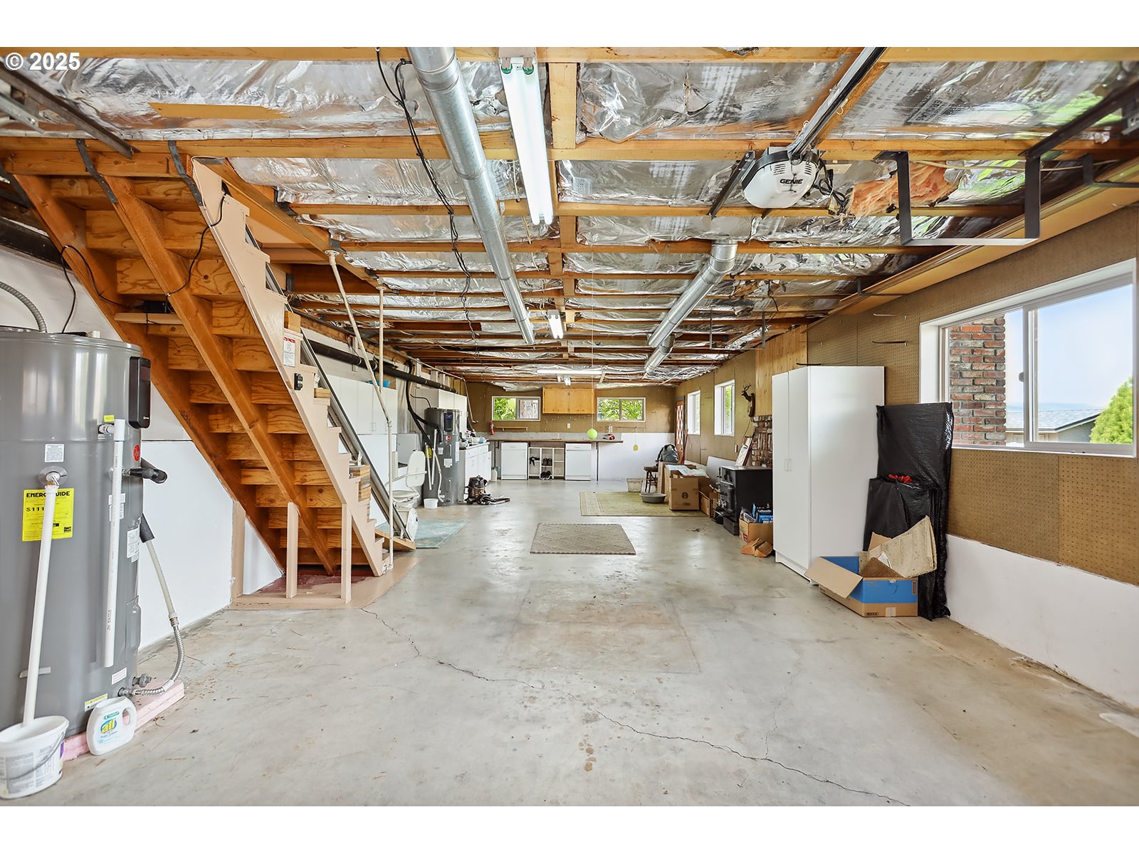 412 LLOYD AVE