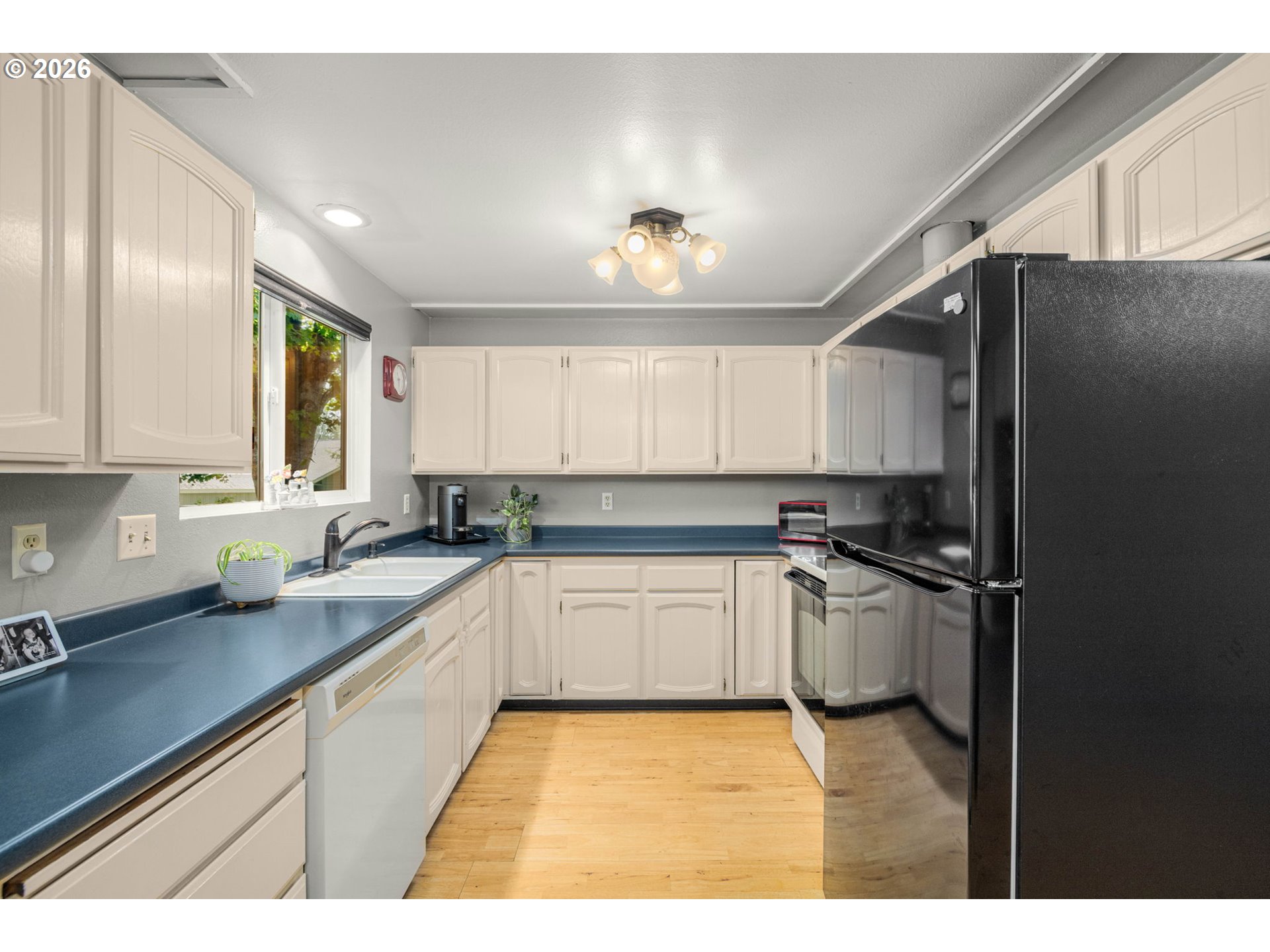 891 FRANKTON RD