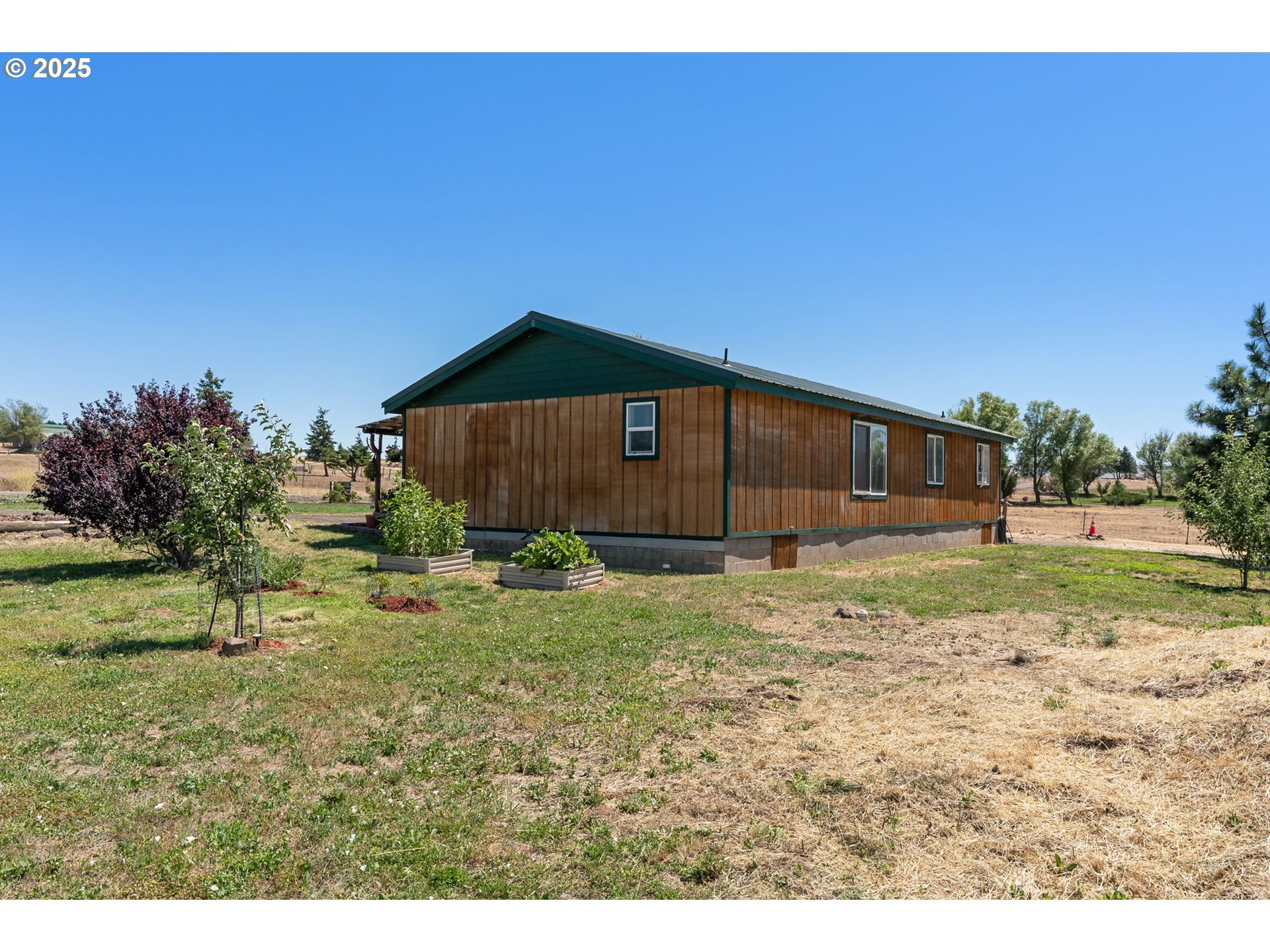 115 SUNSET DR