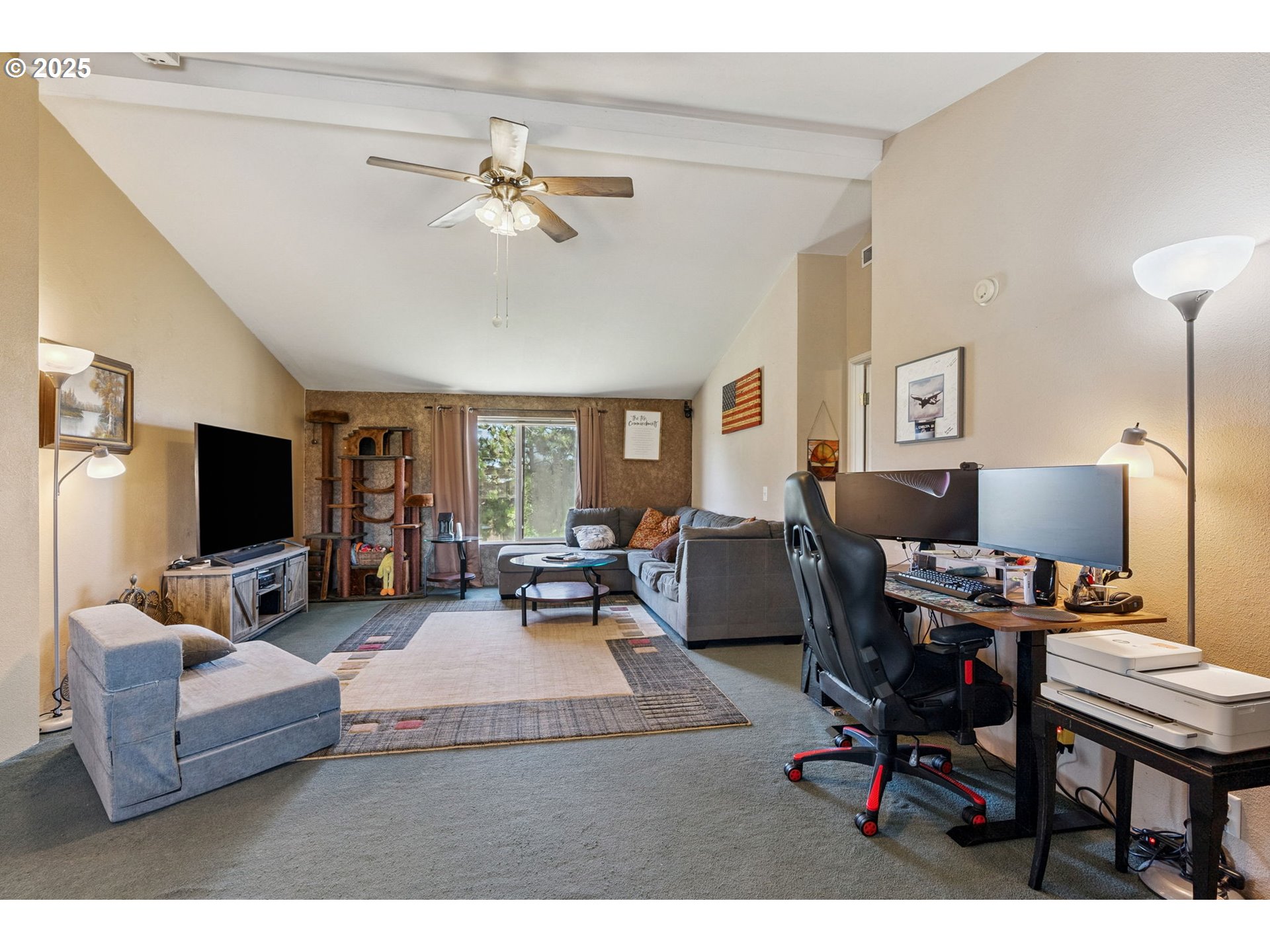115 SUNSET DR