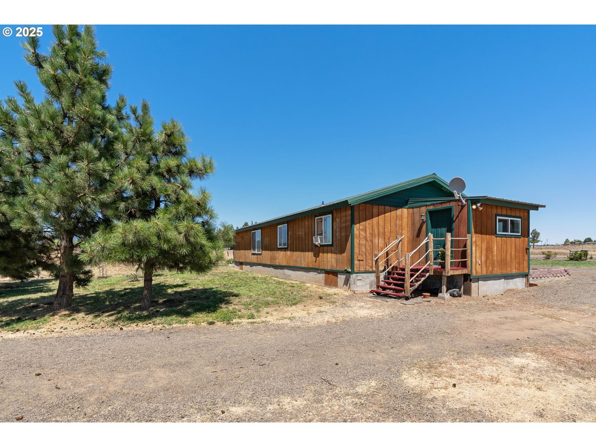 115 SUNSET DR