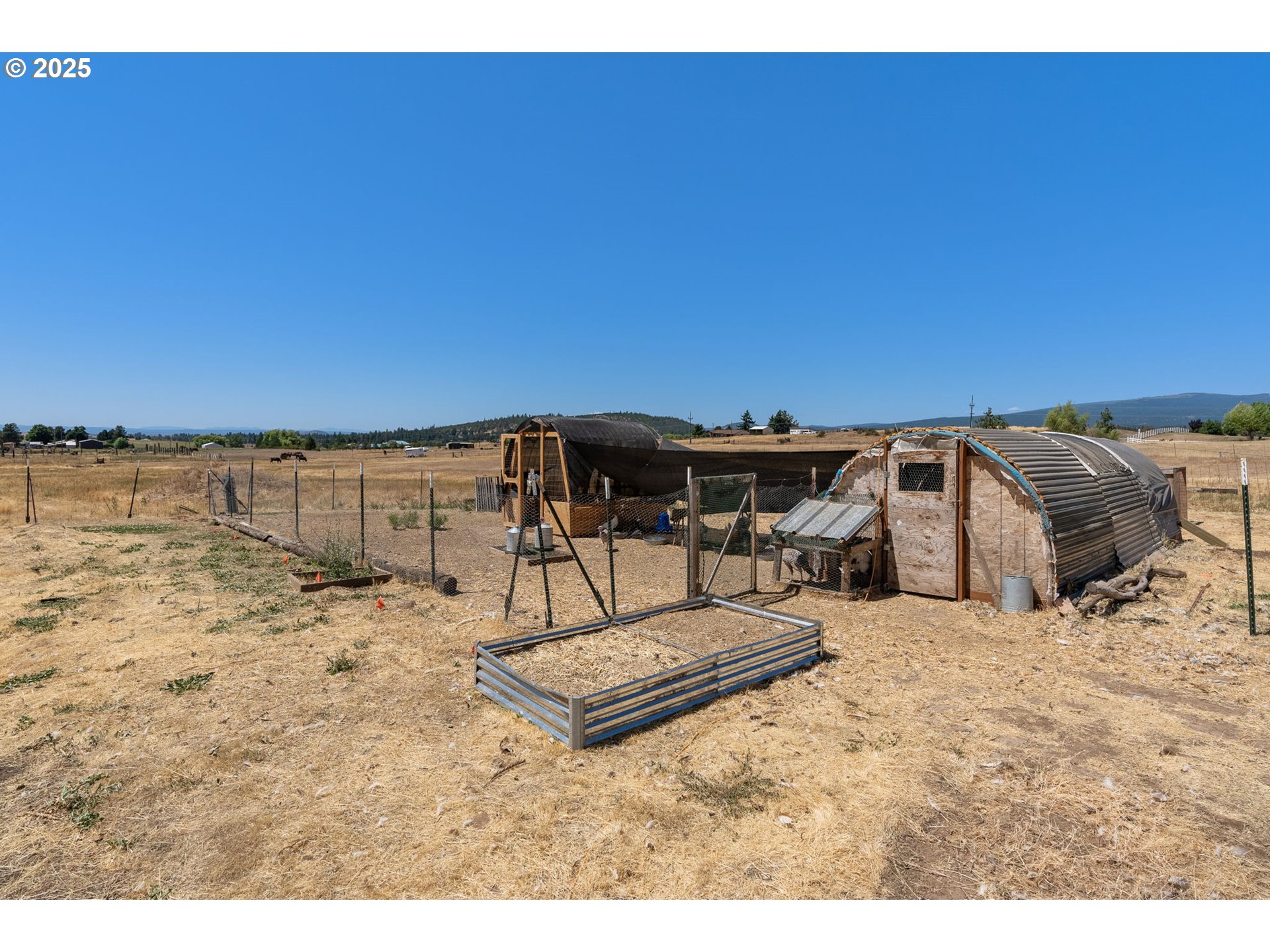 115 SUNSET DR