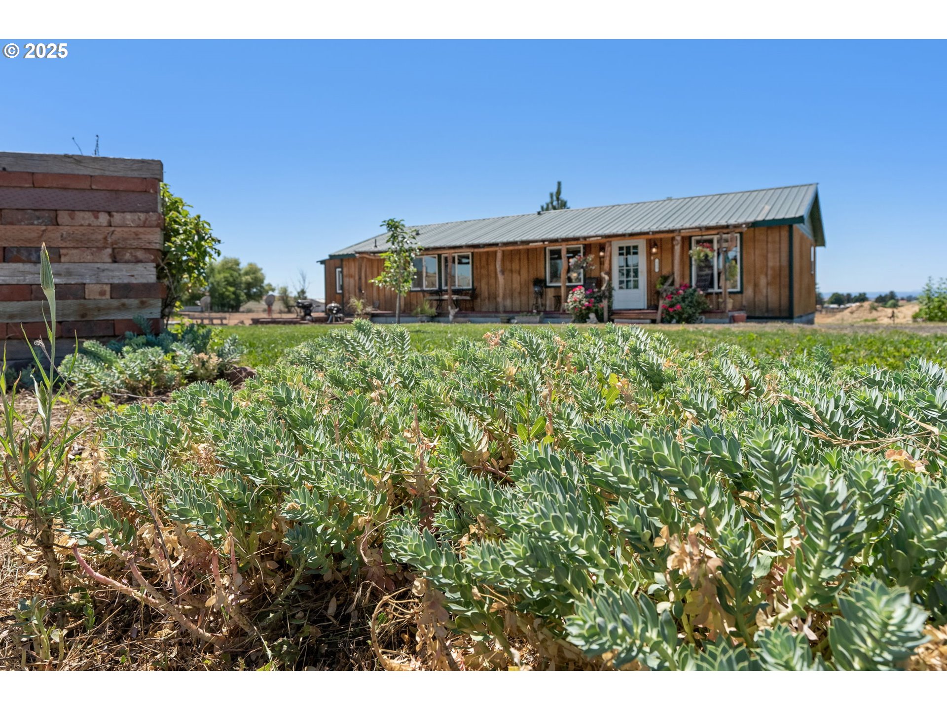 115 SUNSET DR