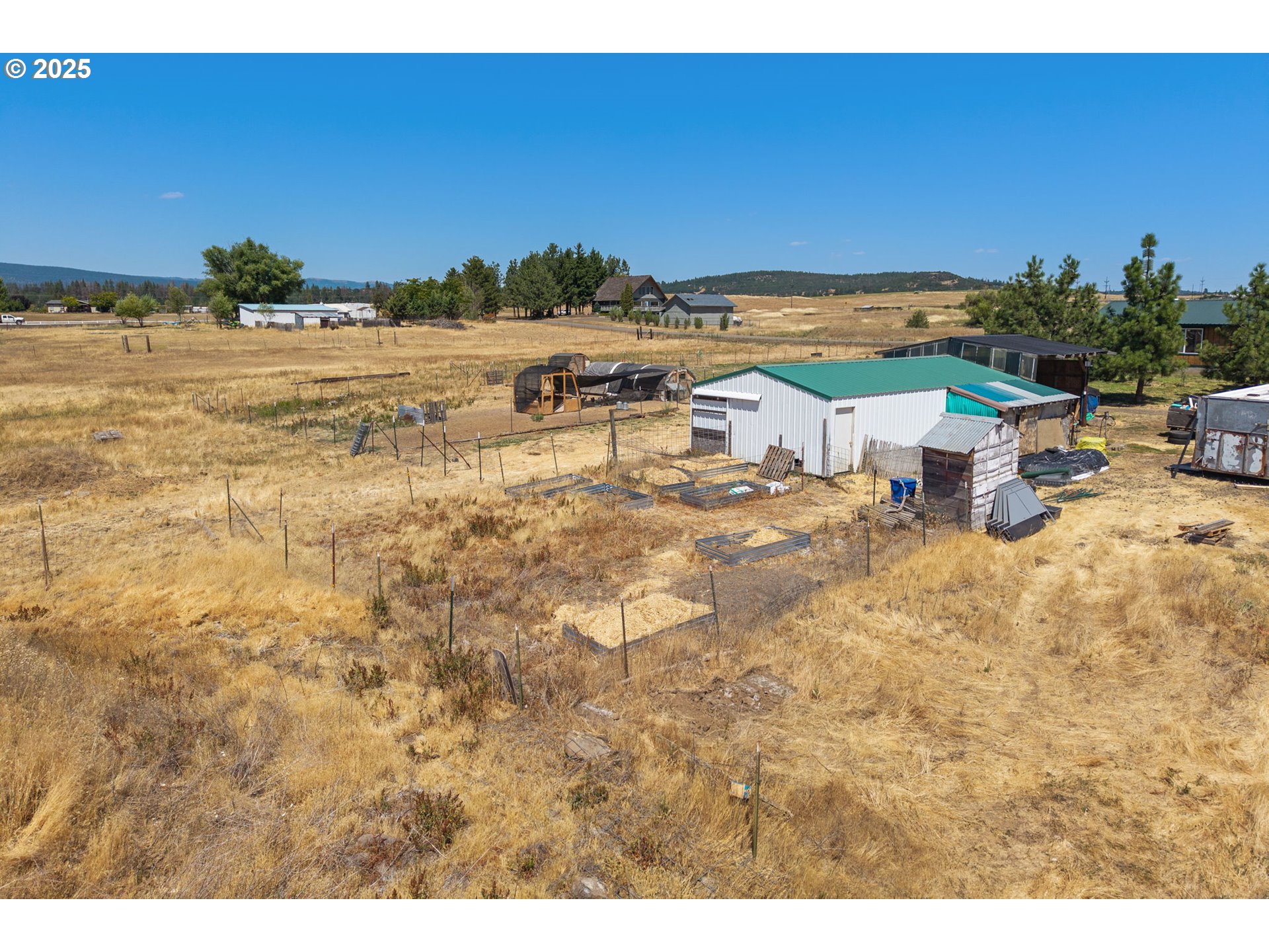 115 SUNSET DR