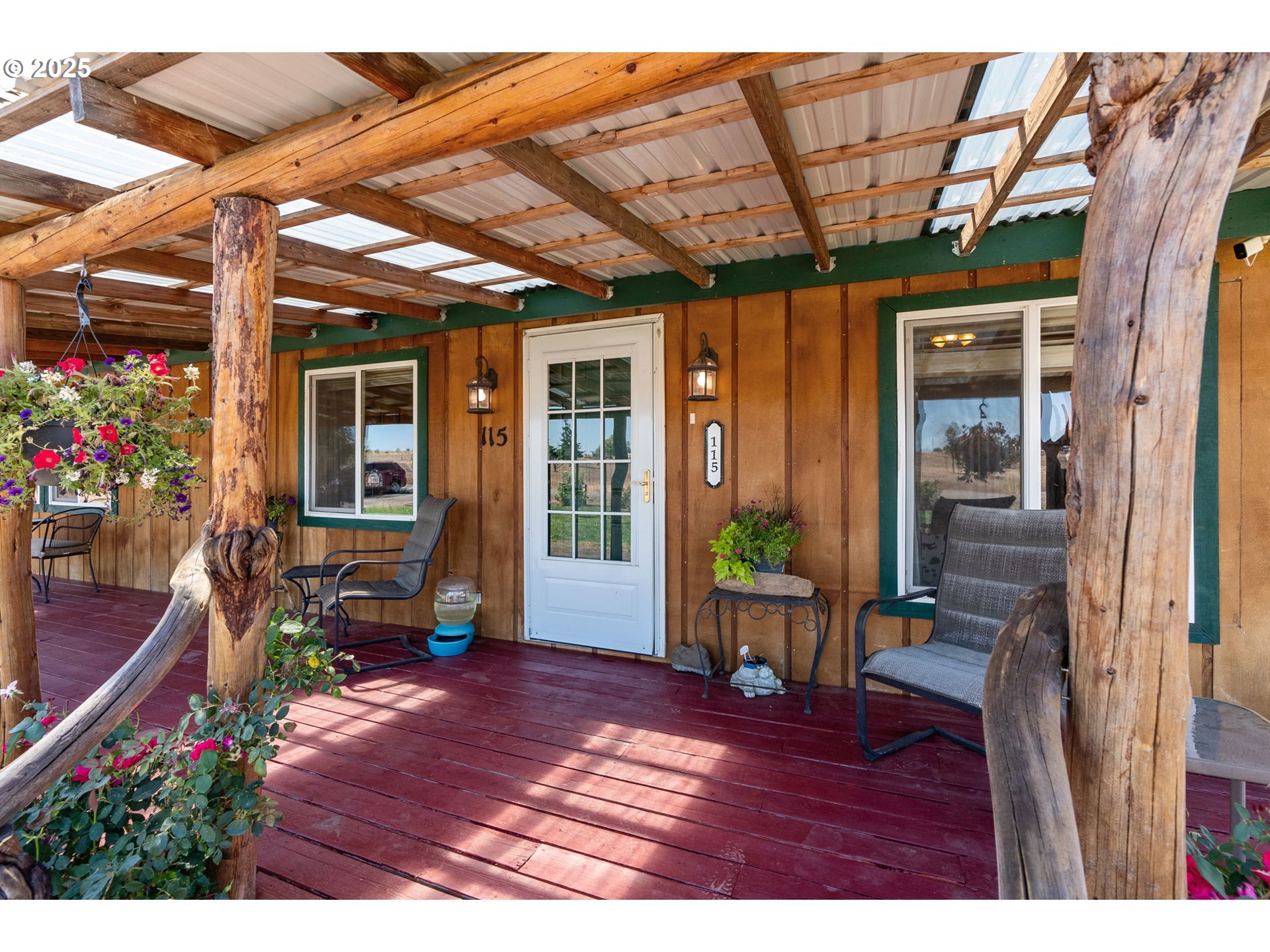 115 SUNSET DR
