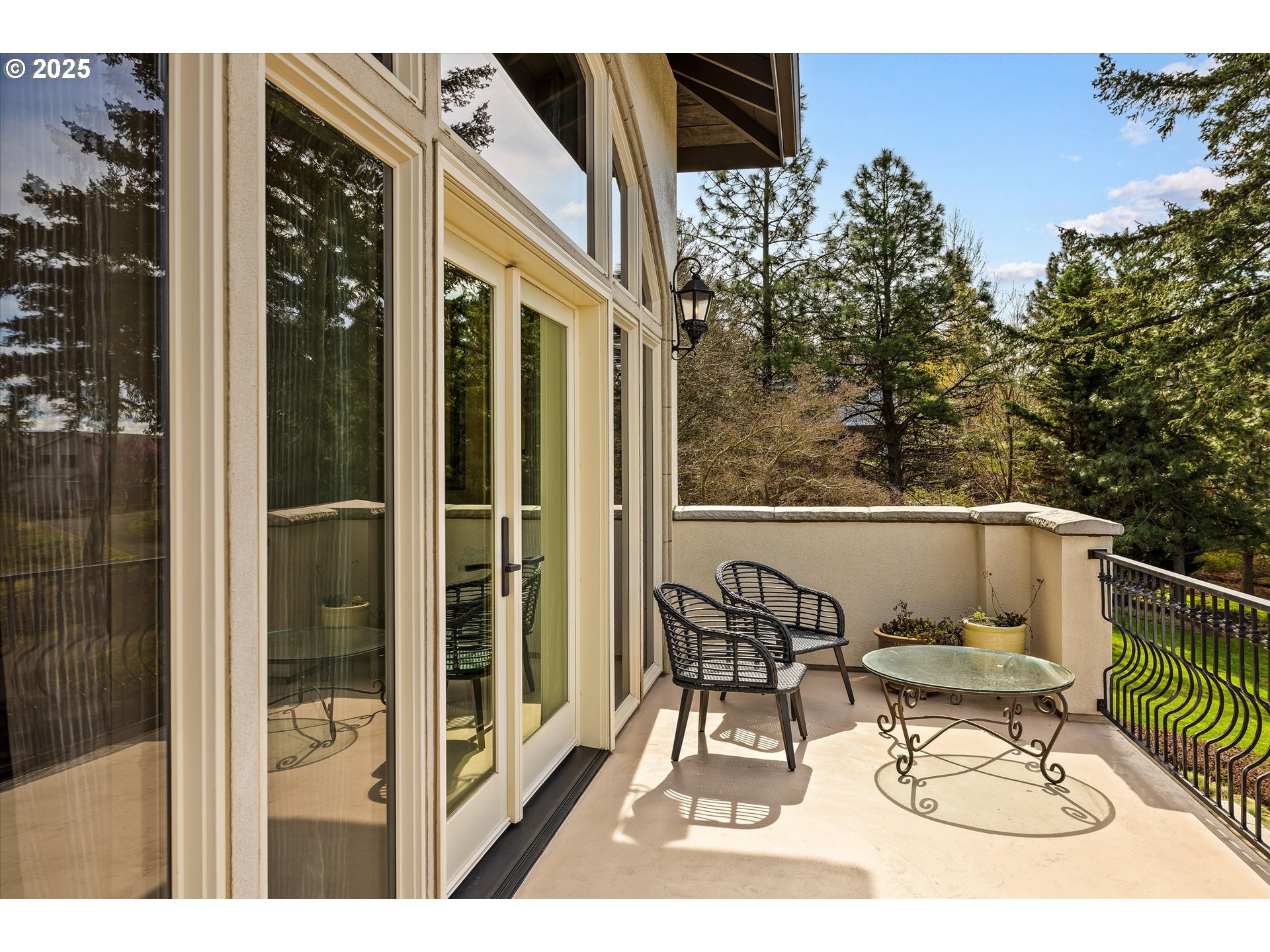 325 RIO VISTA DR