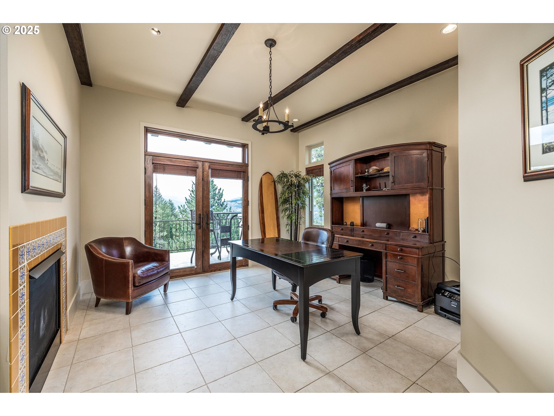 325 RIO VISTA DR