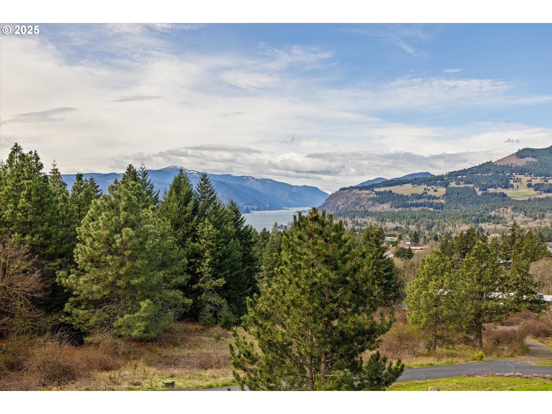 325 RIO VISTA DR