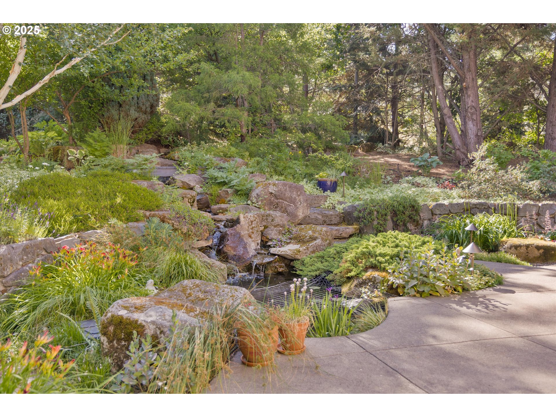 325 RIO VISTA DR