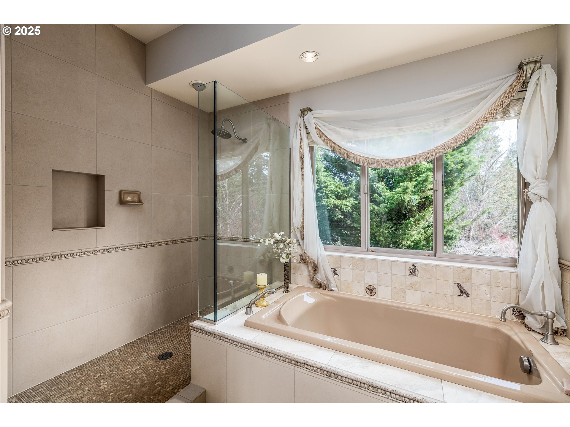 325 RIO VISTA DR