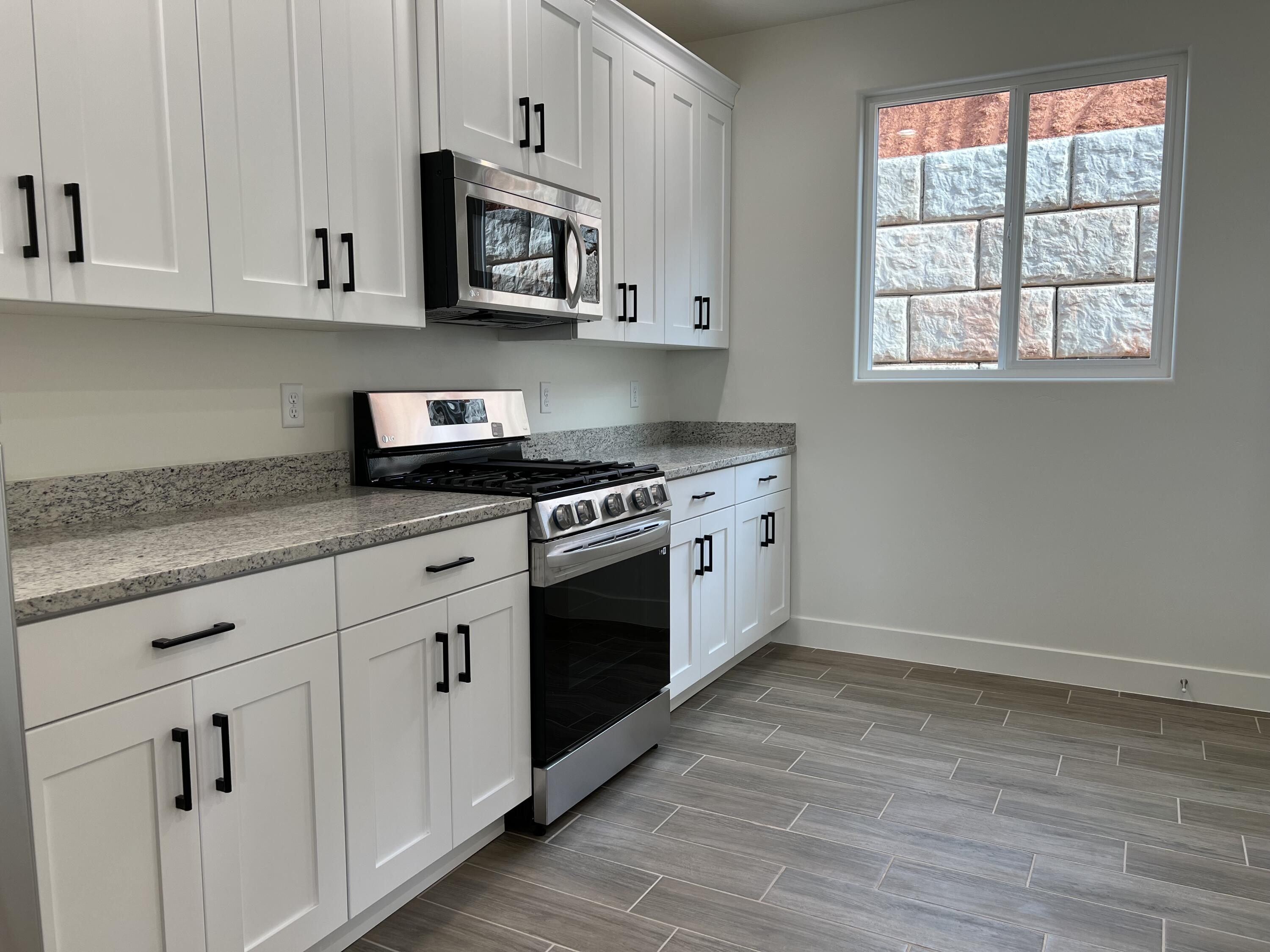 438 N Stone Mountain DR Unit: #18