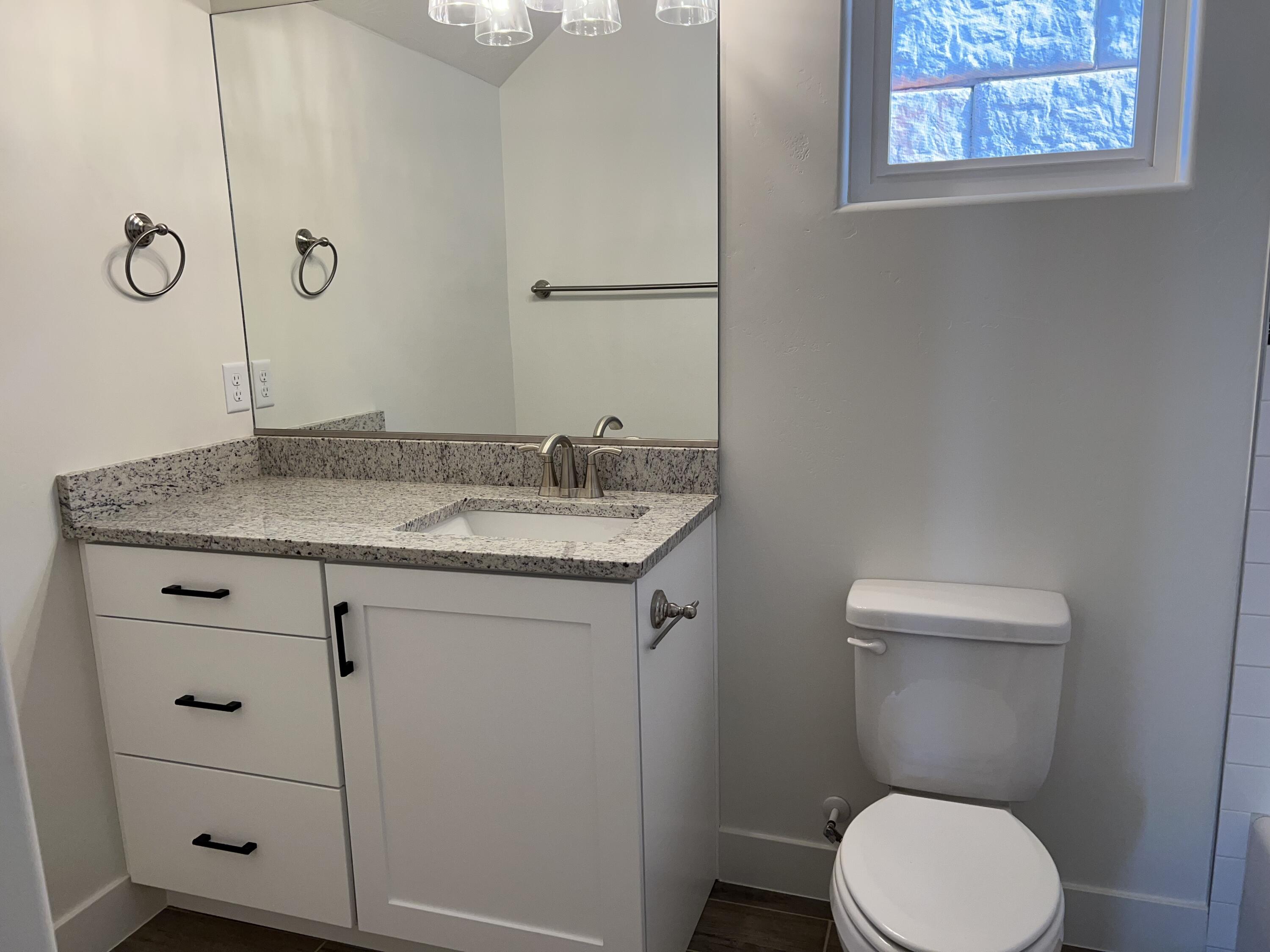 438 N Stone Mountain DR Unit: #18