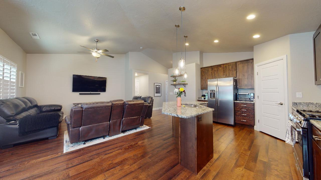 2261 S Tonaquint DR Unit: #48