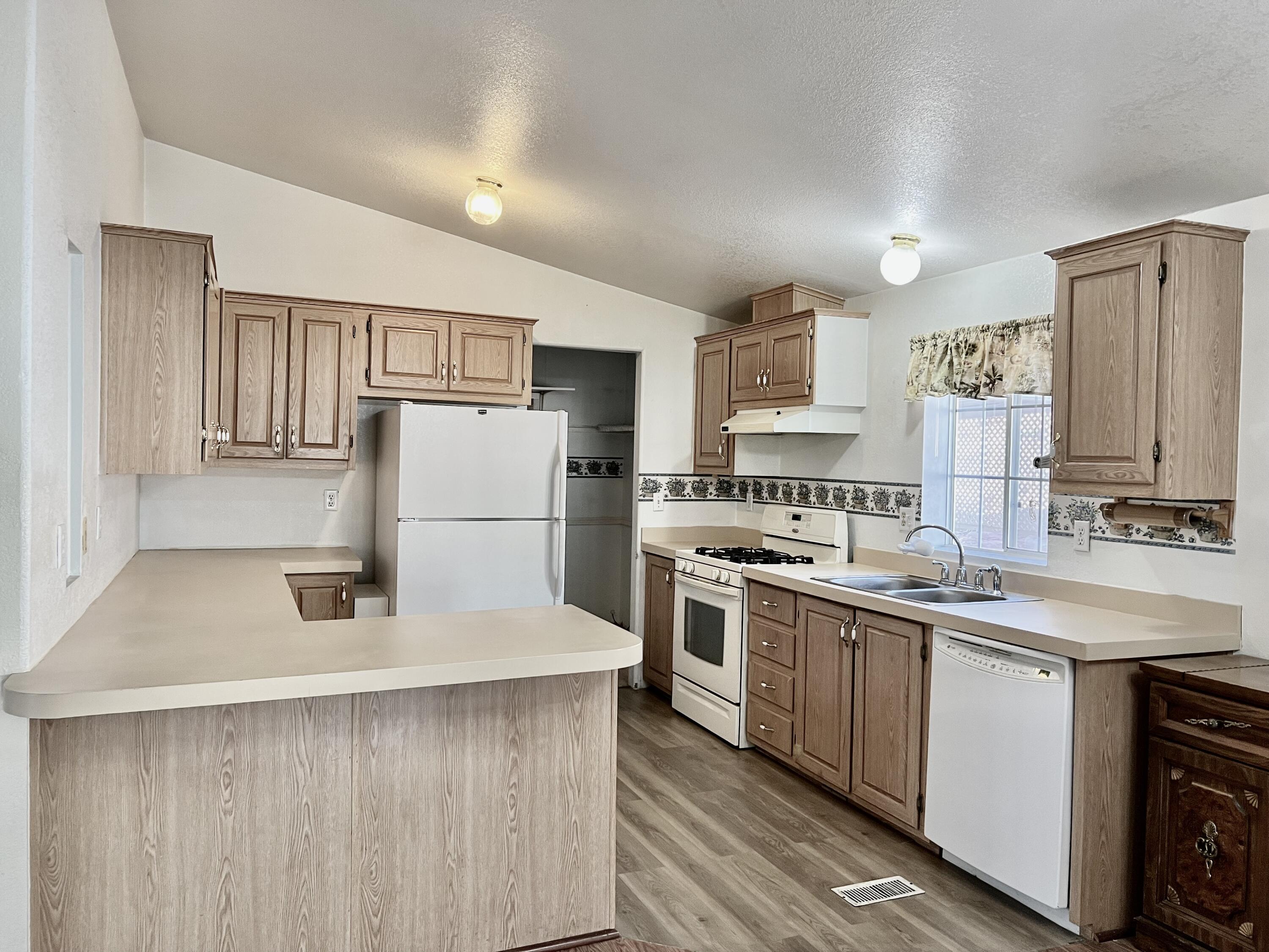 2721 E Riverside DR Unit: #25