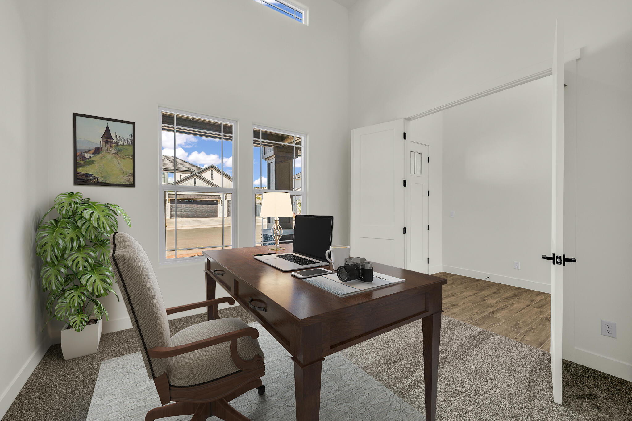 1332 E Mountain Ridge DR