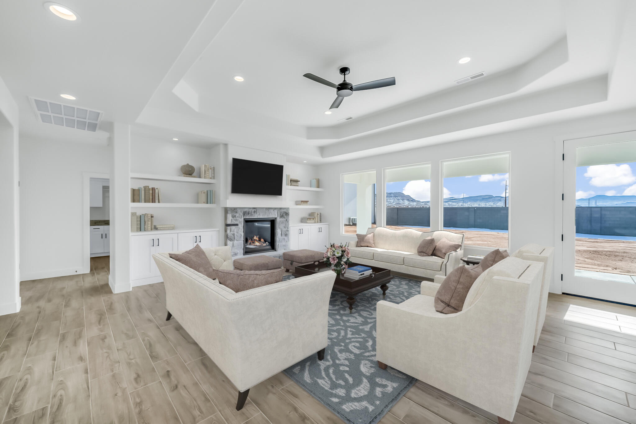 1344 E Mountain Ridge DR