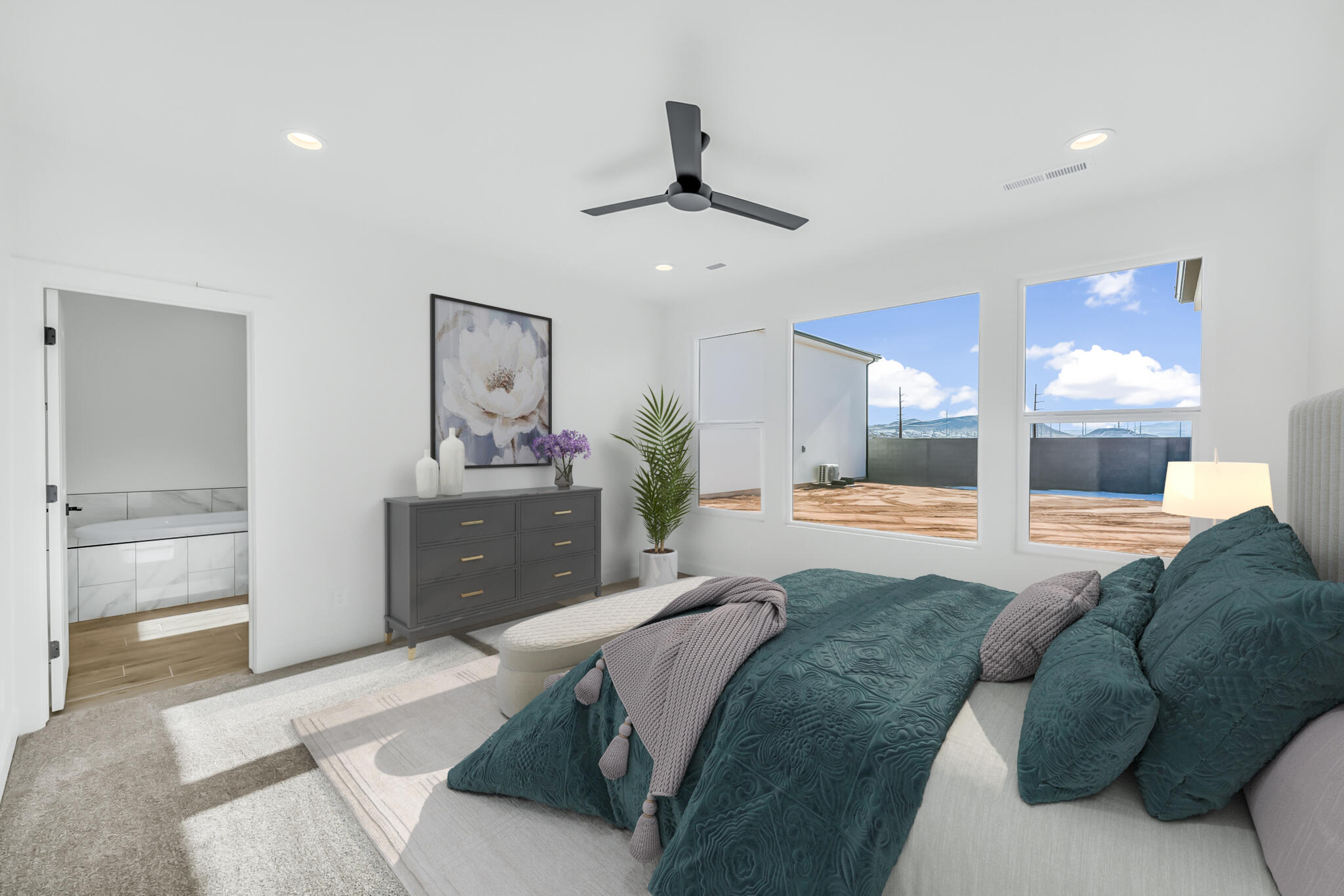 1344 E Mountain Ridge DR