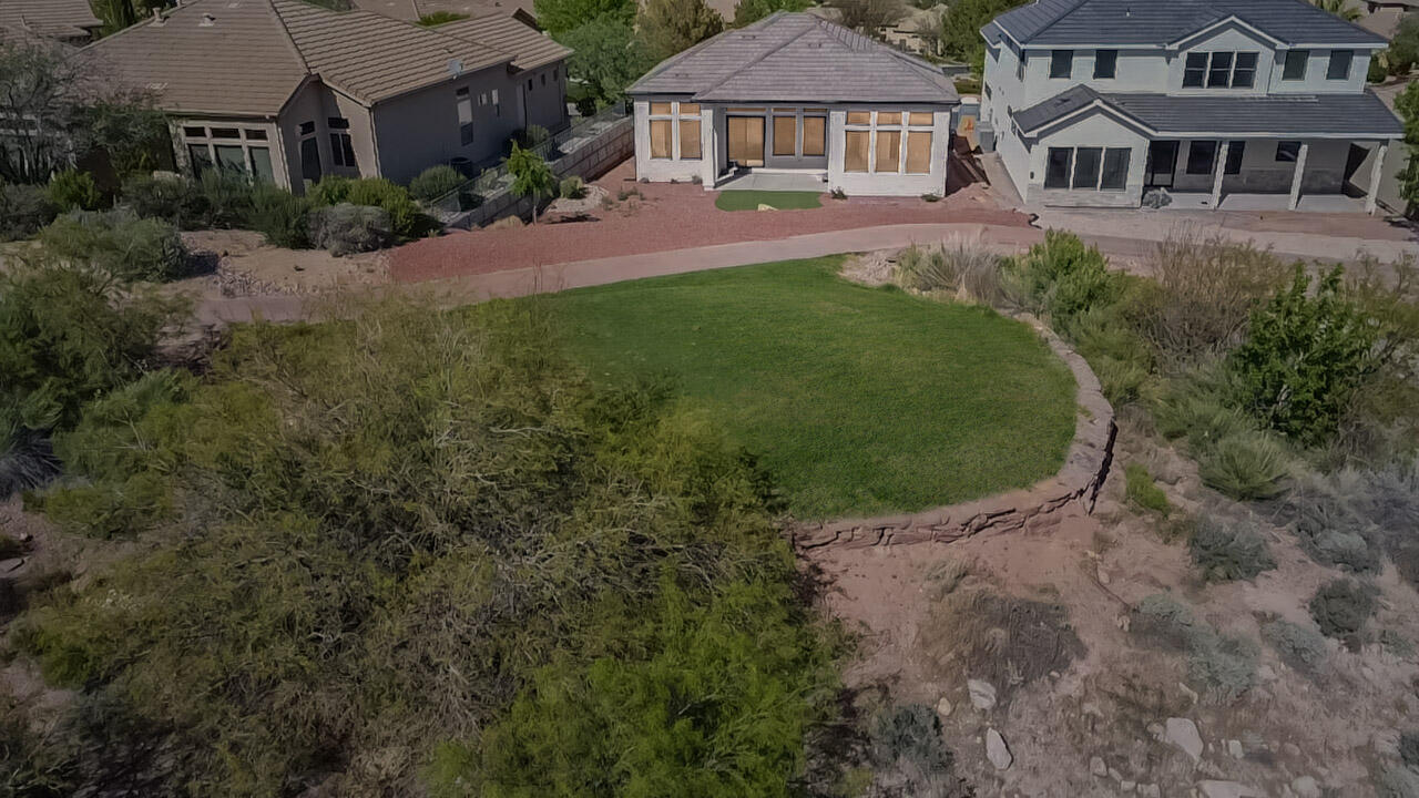 221 N Emeraud DR Unit: #21