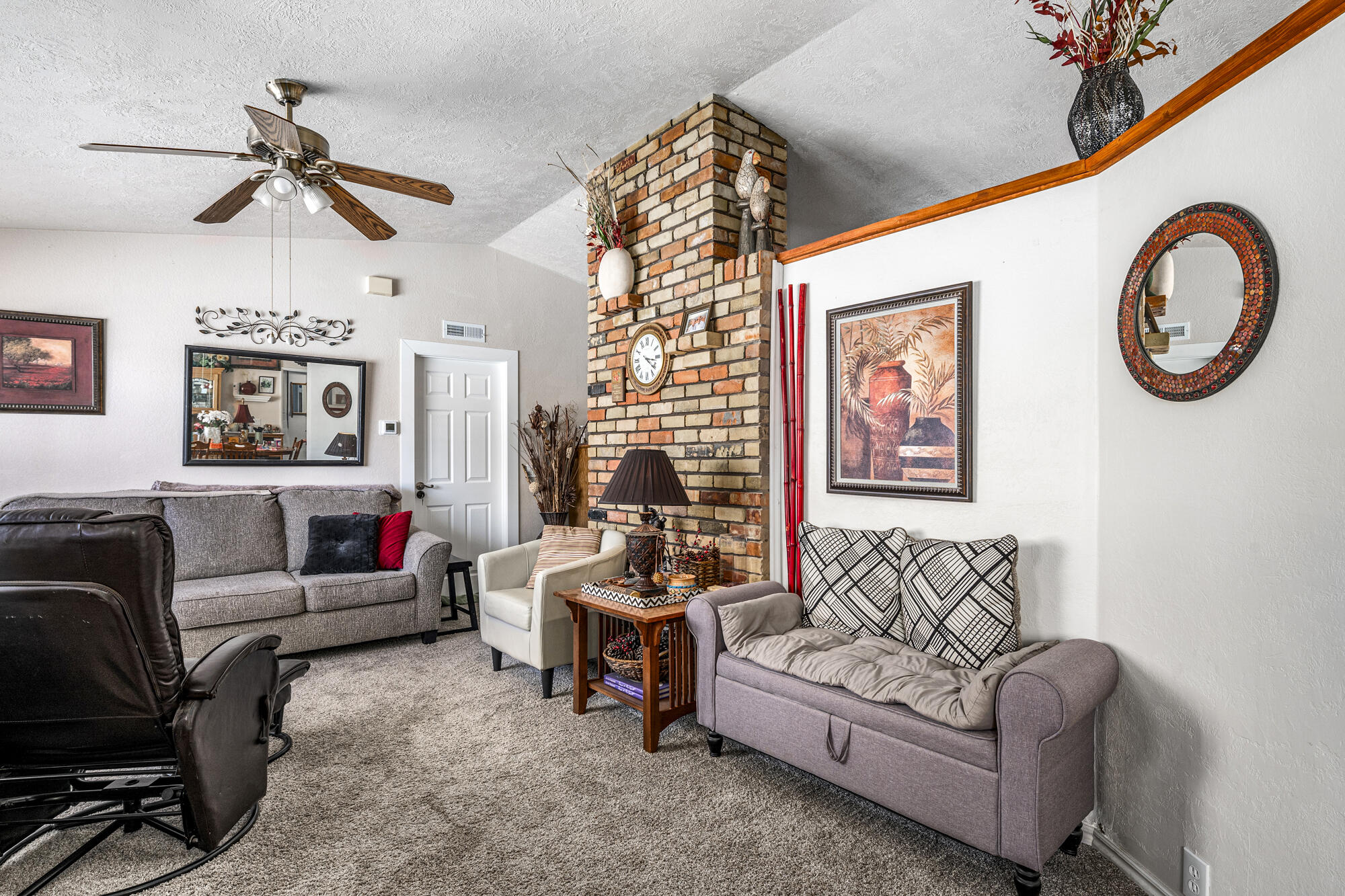 1125 W 1375 N