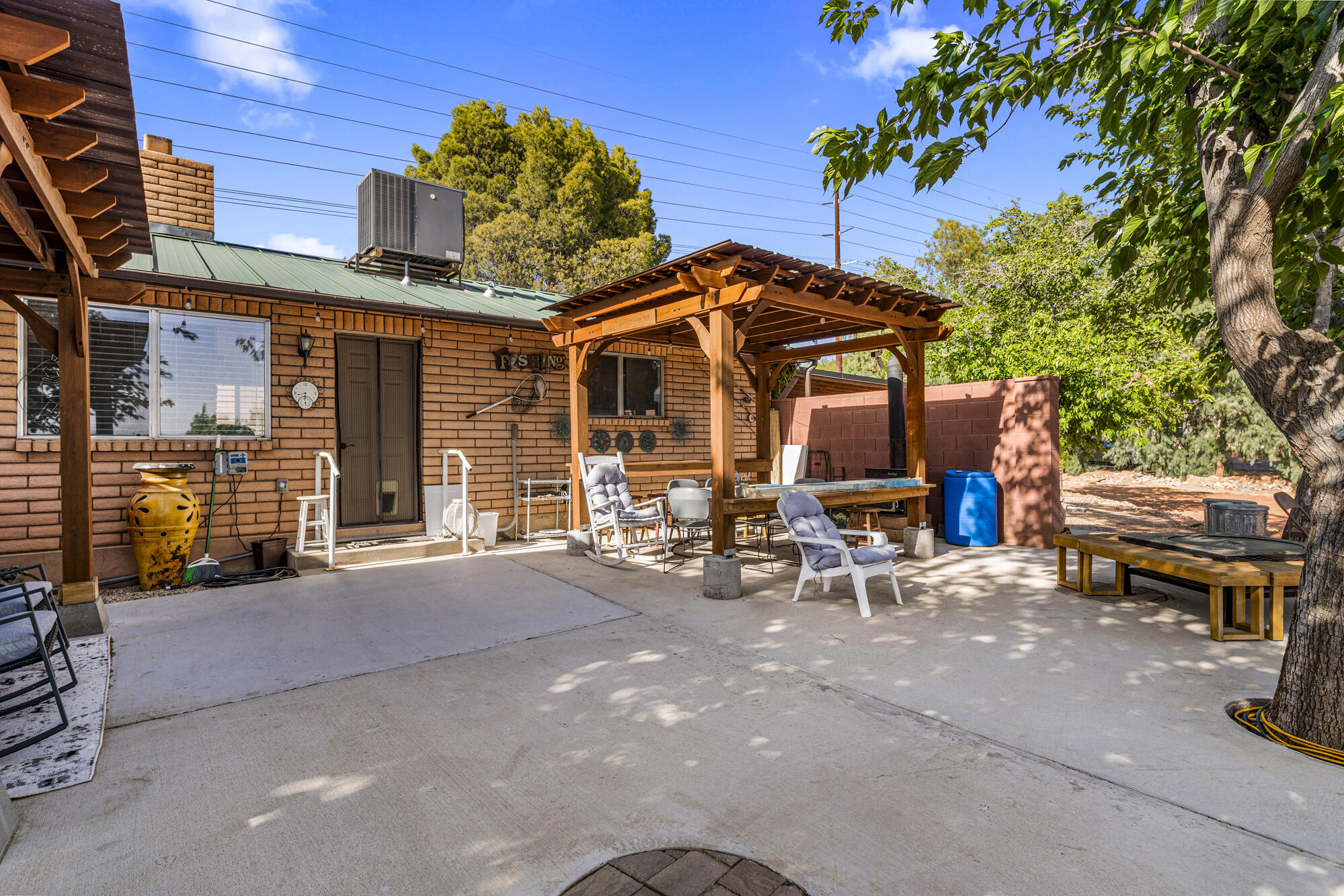 1125 W 1375 N