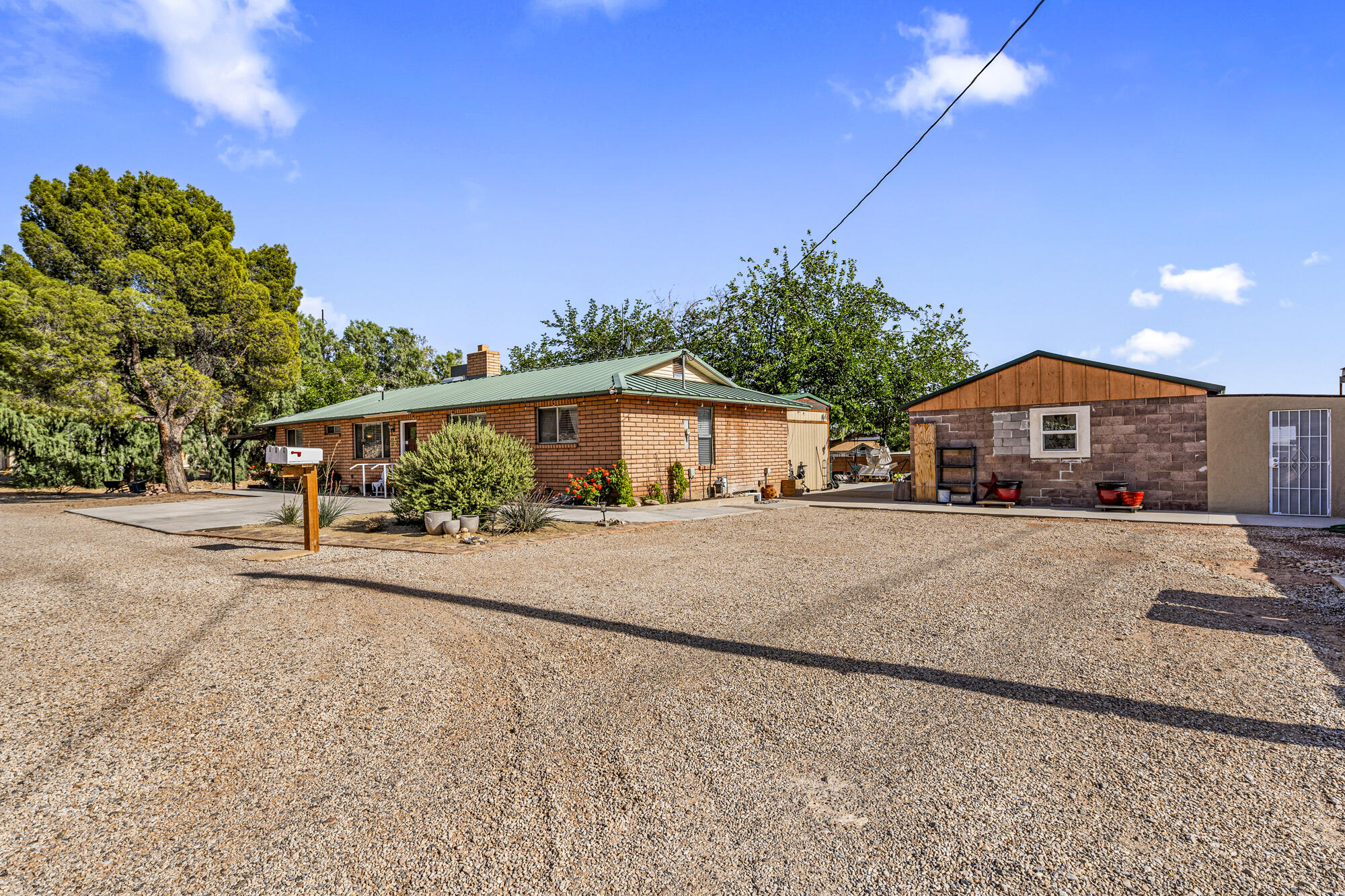 1125 W 1375 N