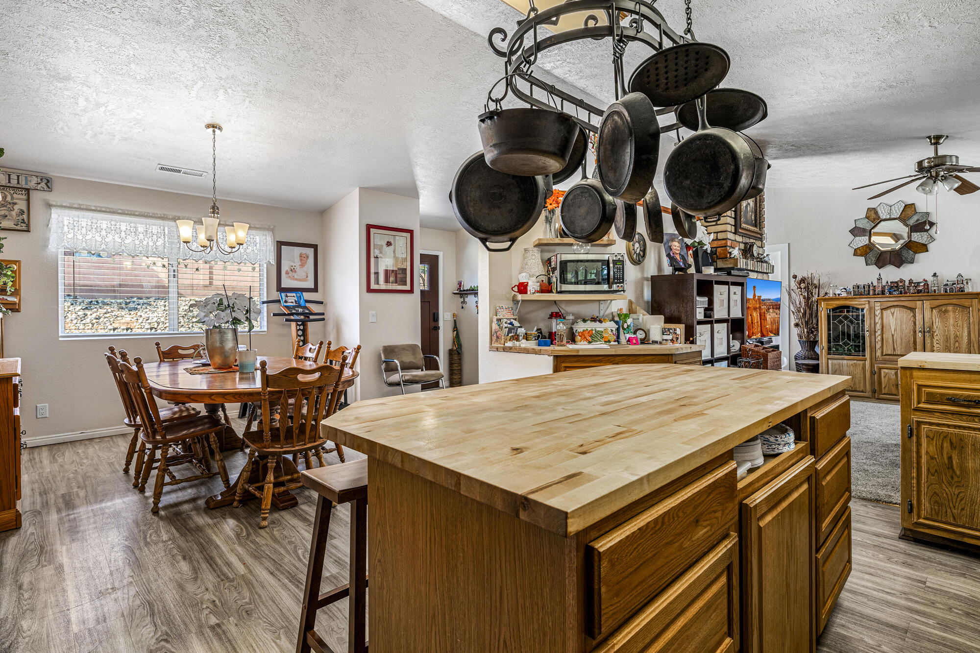 1125 W 1375 N