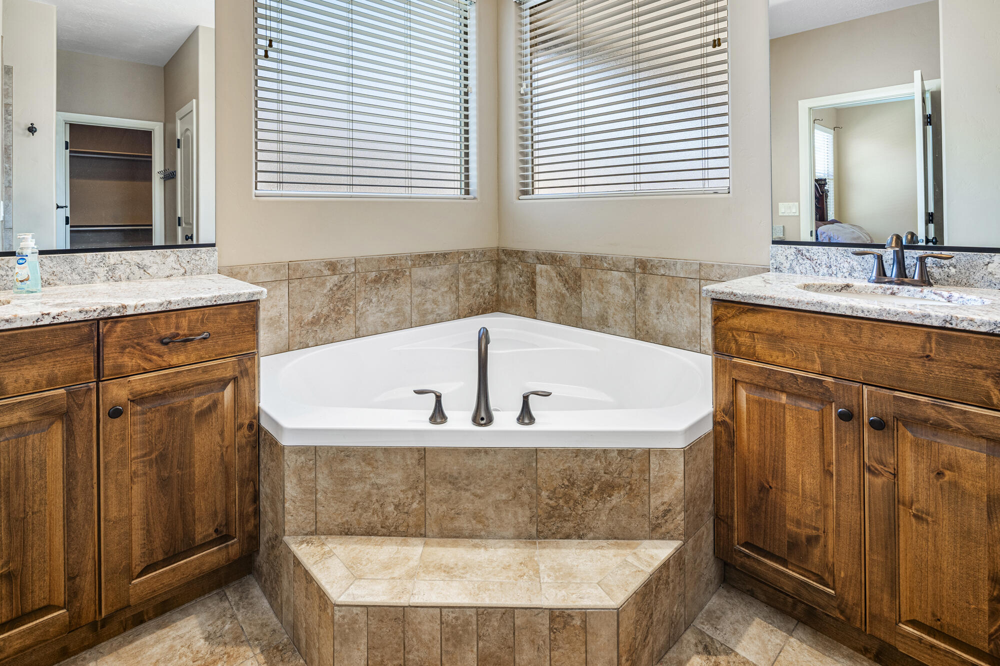 3643 W 2580 S CIR