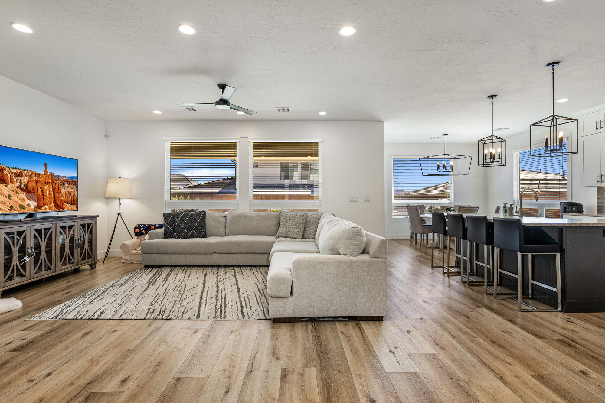 1051 S HIGH MESA CIR