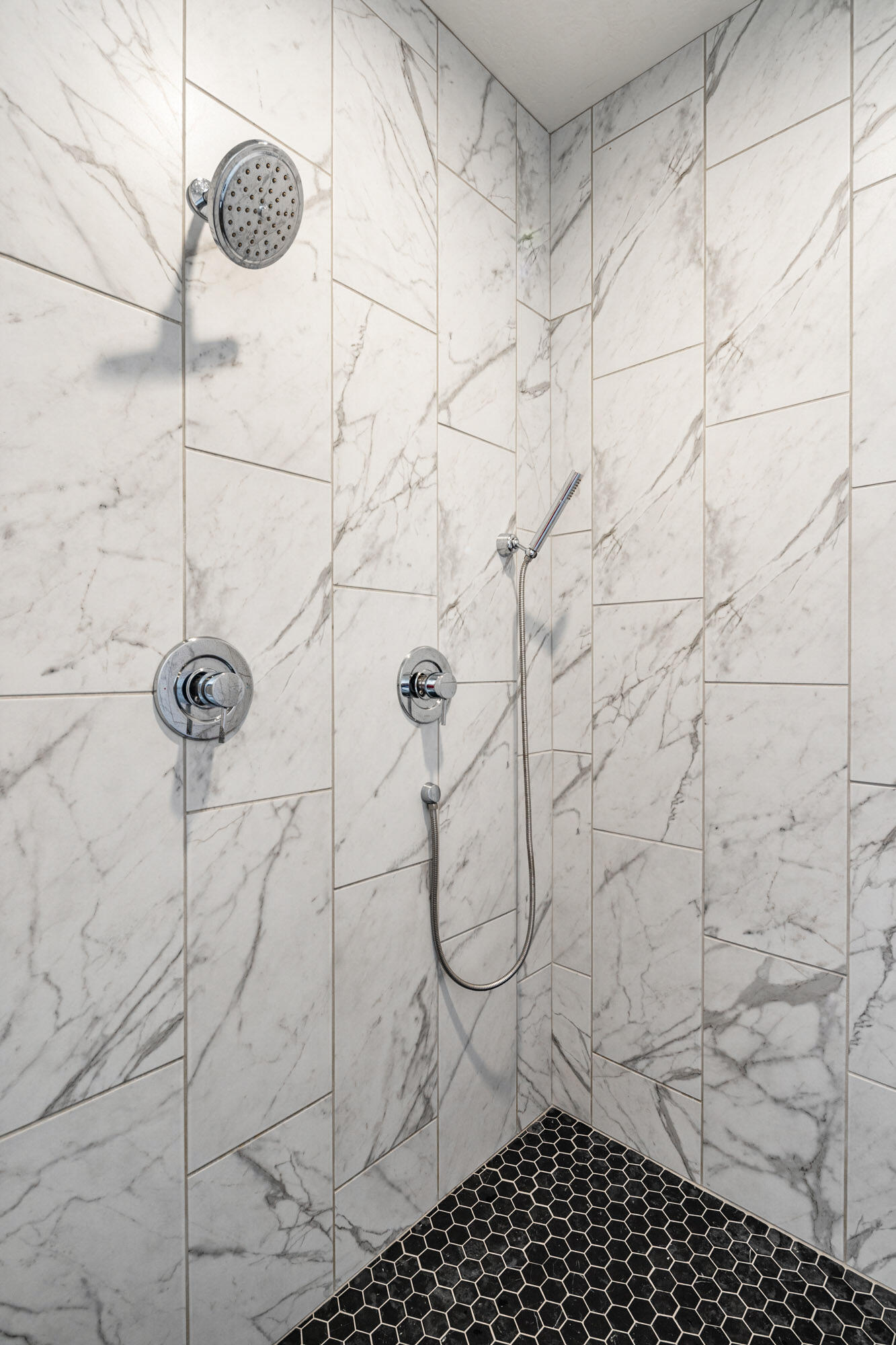 1051 S HIGH MESA CIR