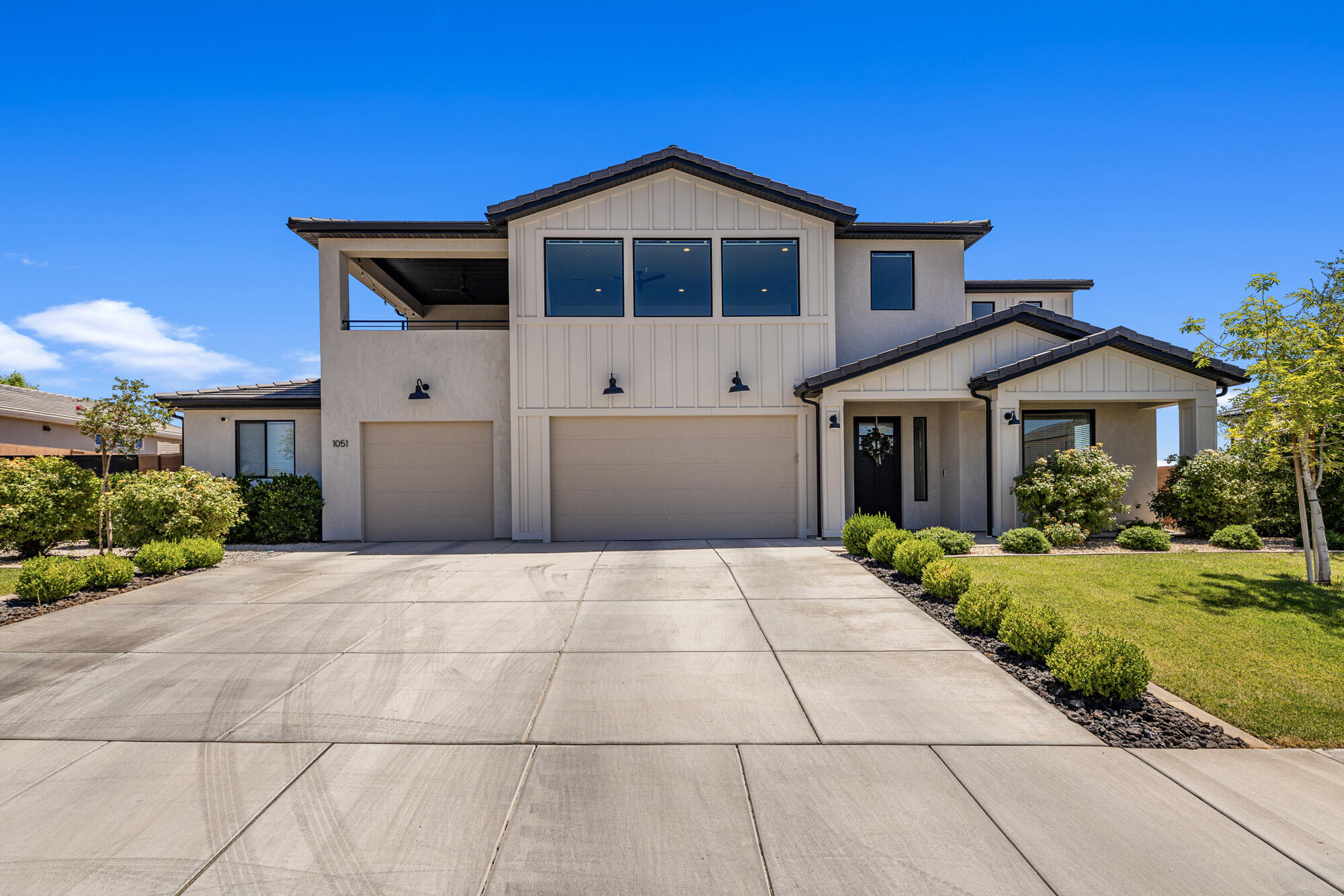 1051 S HIGH MESA CIR